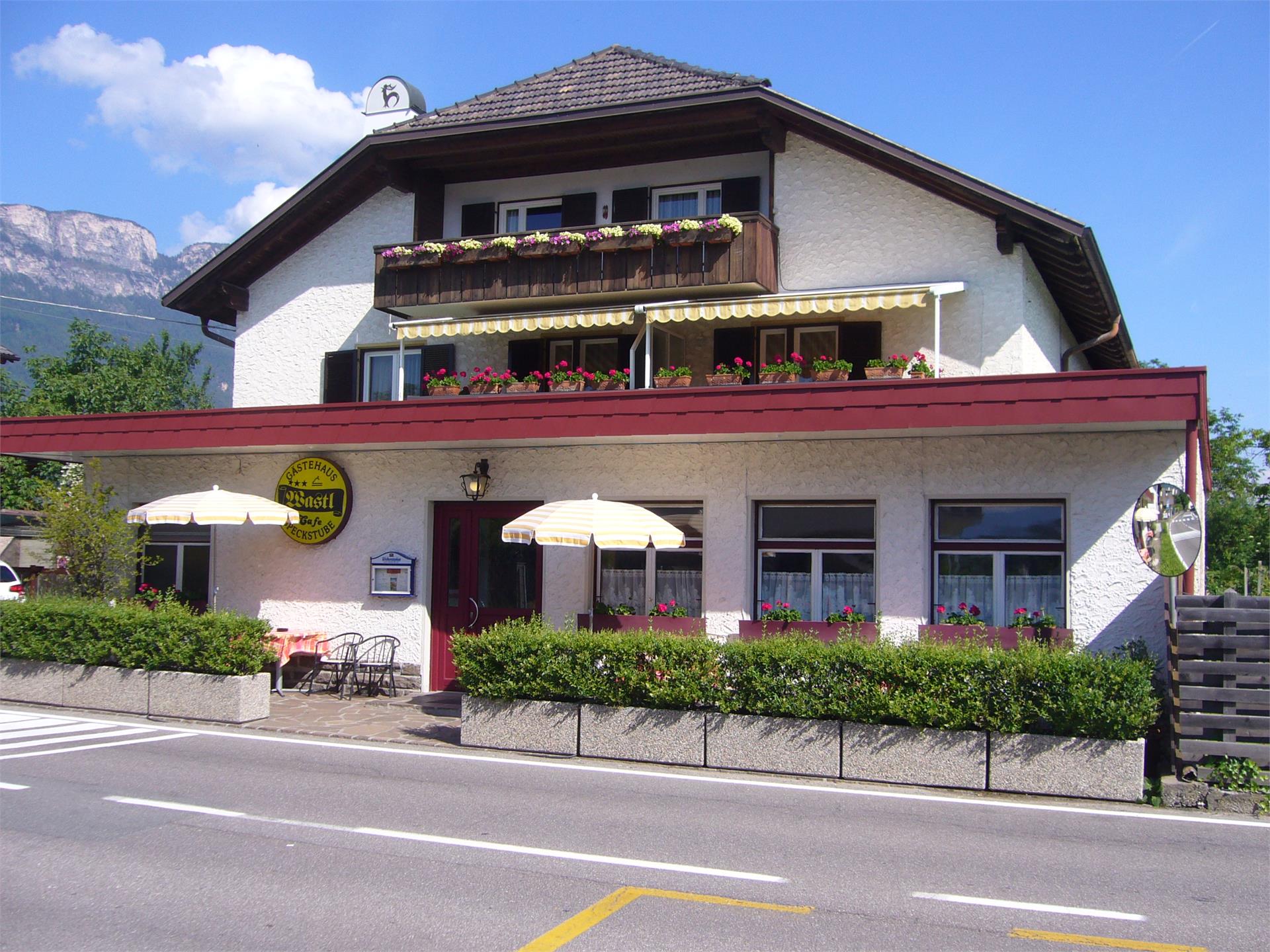 Gasthof Wastl  Speckstube Eppan an der Weinstraße 23 suedtirol.info