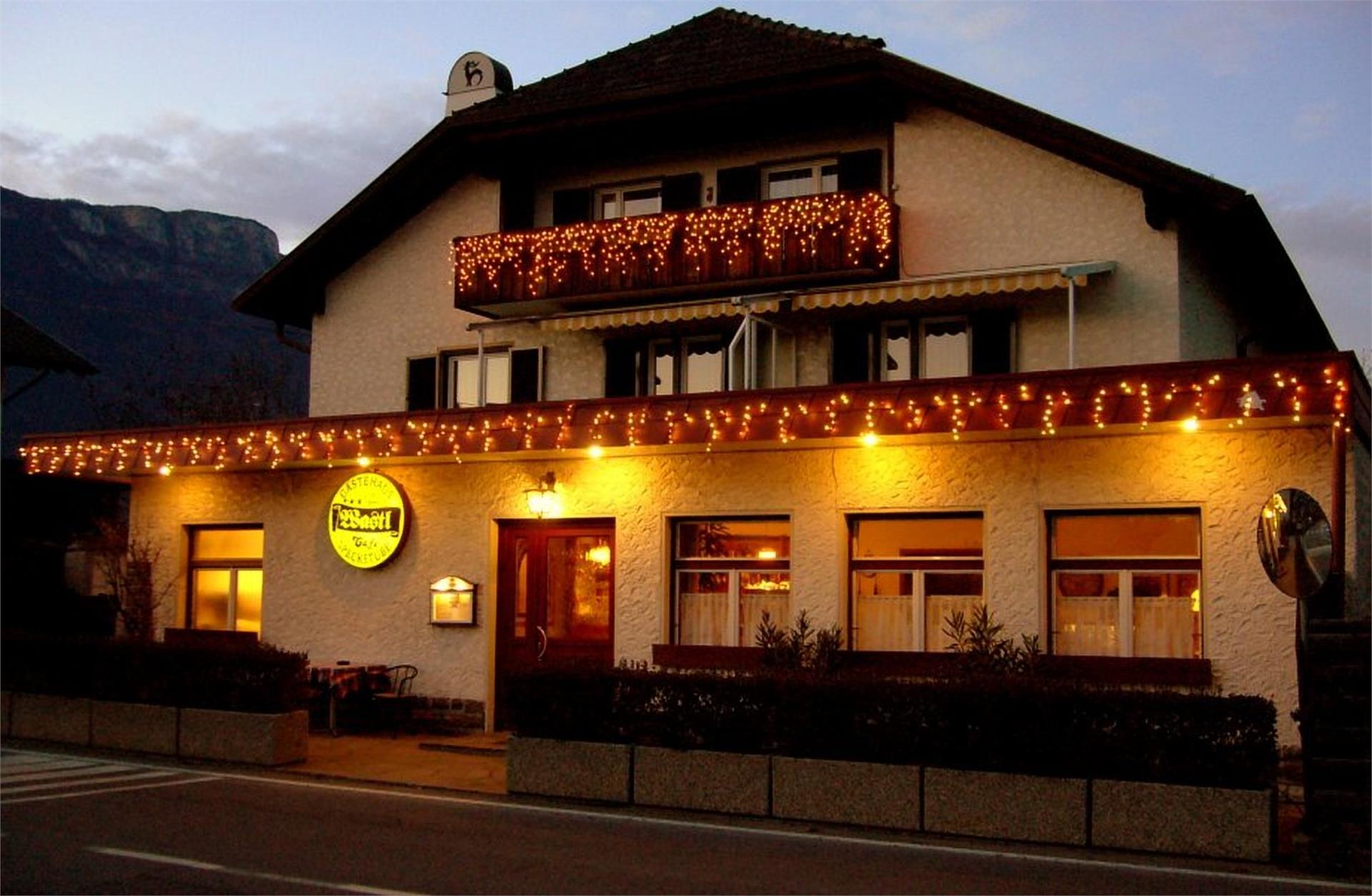 Gasthof Wastl  Speckstube Eppan an der Weinstraße 1 suedtirol.info