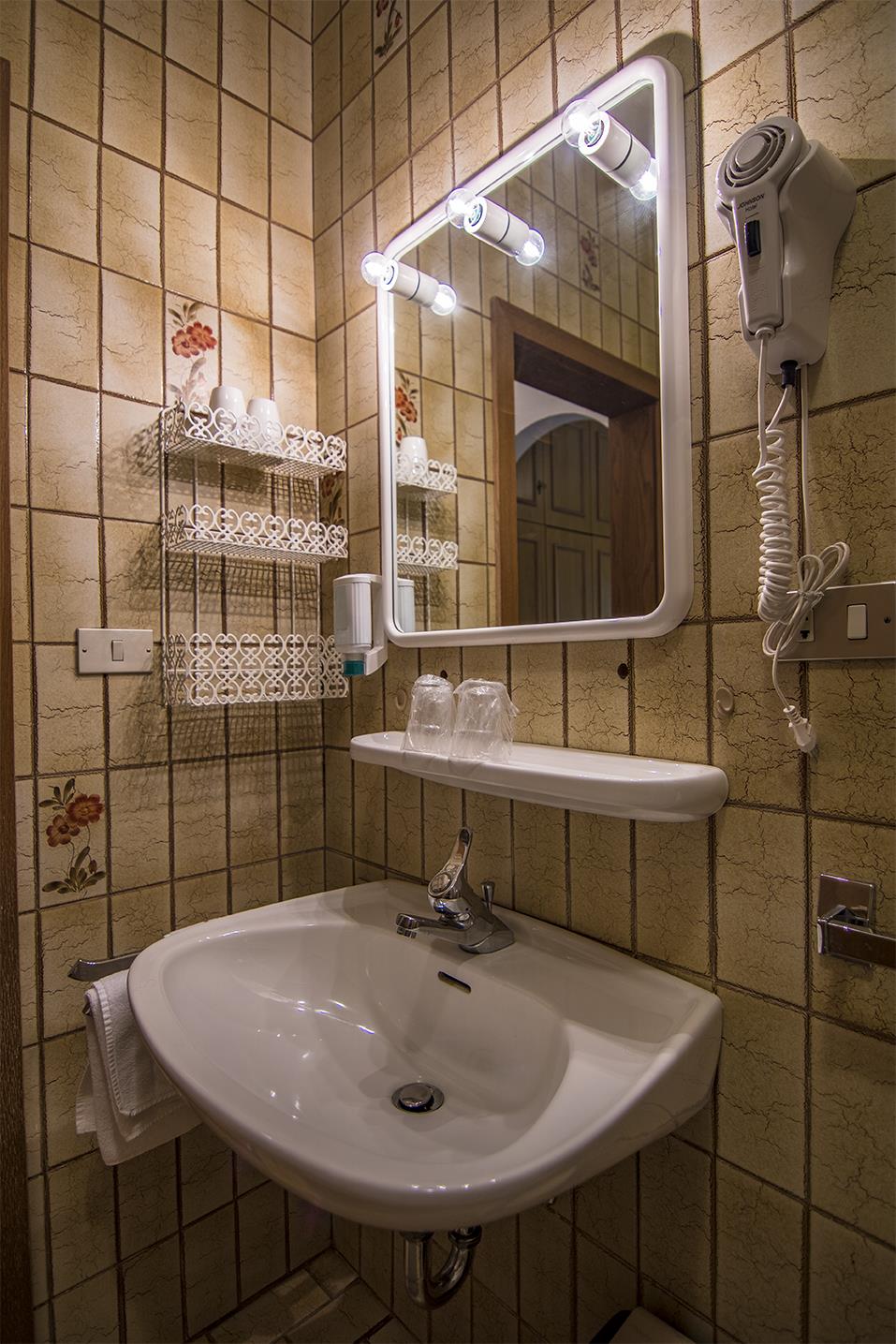 Gasthof Wastl  Speckstube Eppan an der Weinstraße 27 suedtirol.info