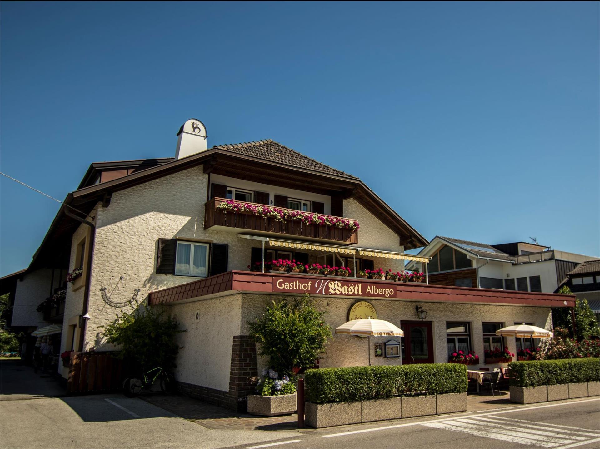 Gasthof Wastl  Speckstube Eppan an der Weinstraße 3 suedtirol.info