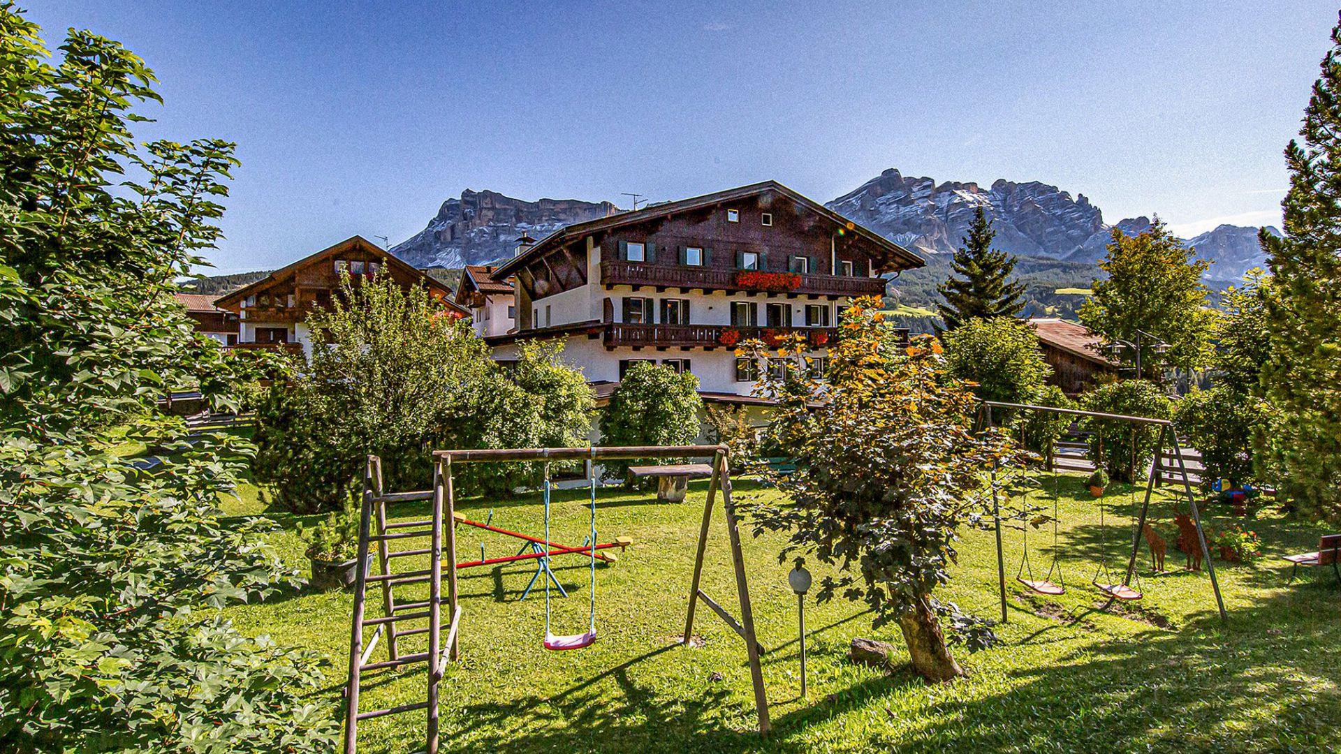 Guest House Stella Badia 1 suedtirol.info