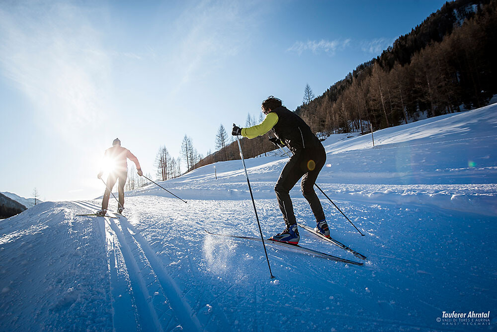 CROSS COUNTRY SKIING