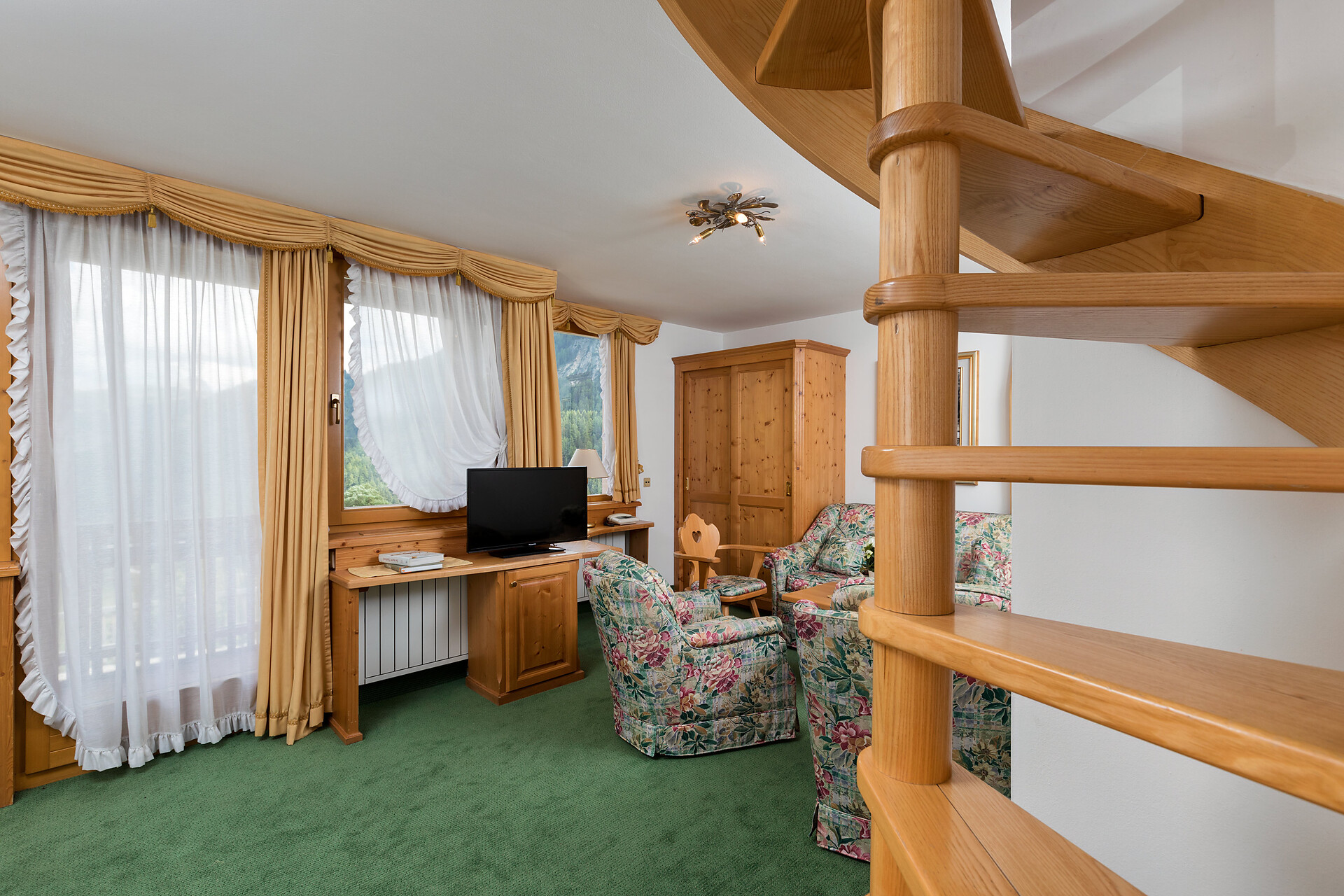 Suite 505