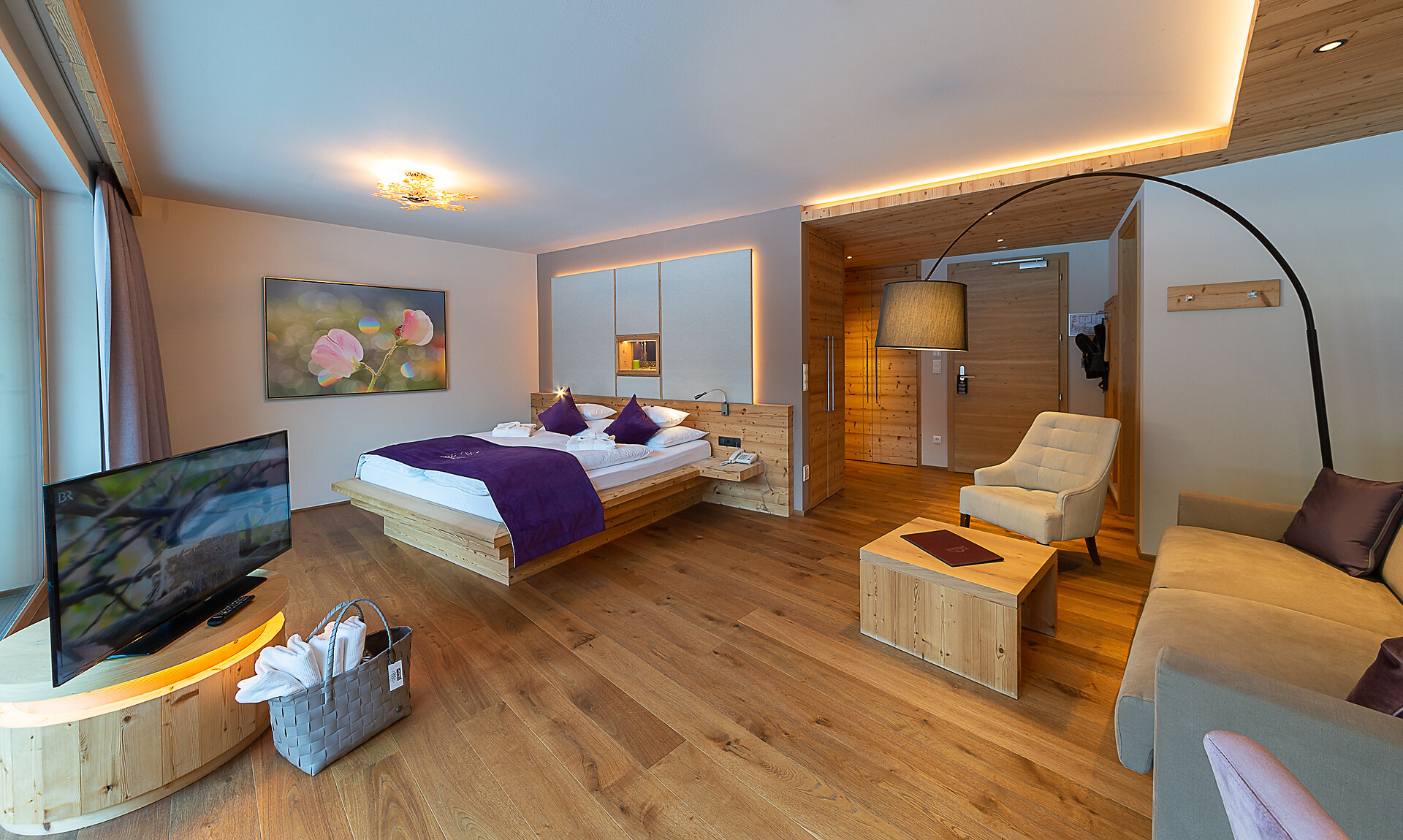 Lake Suite
