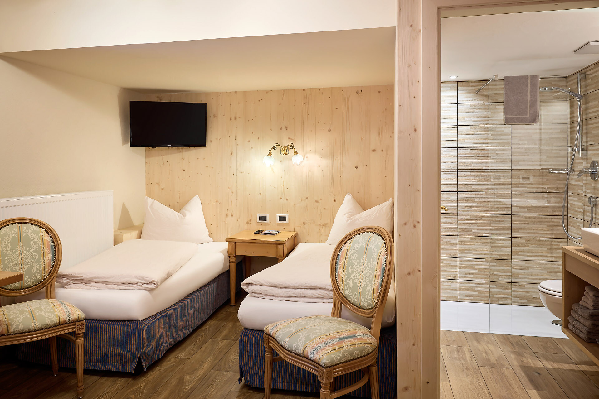 Guest House Frohsinn Badia 27 suedtirol.info