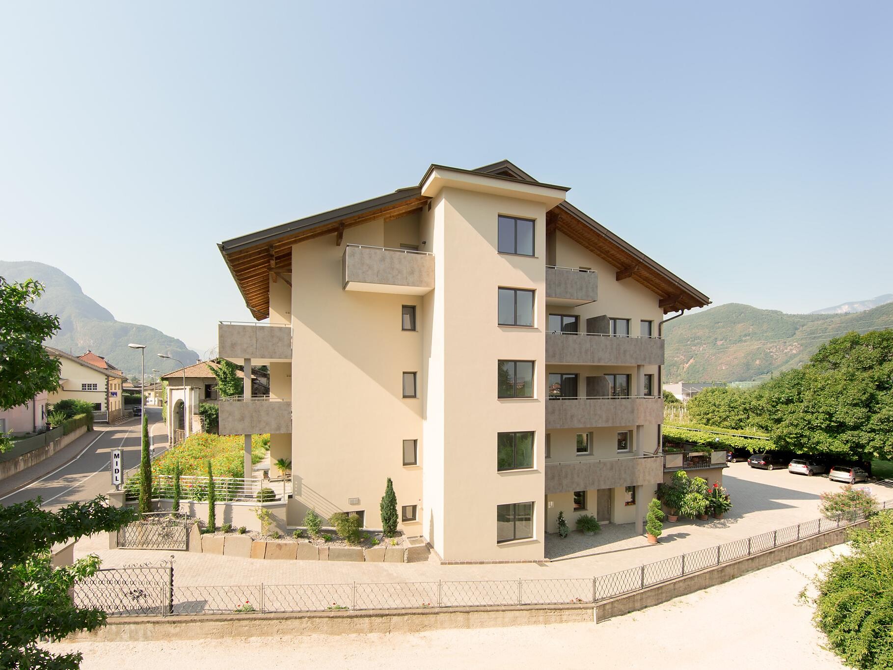 Garni Midl