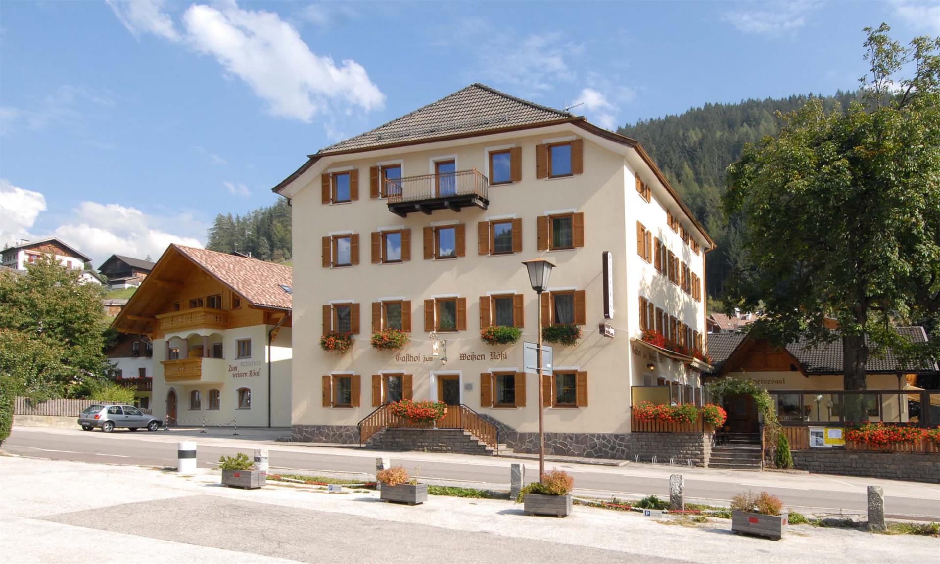 Albergo Cavallino Bianco Sarentino 2 suedtirol.info