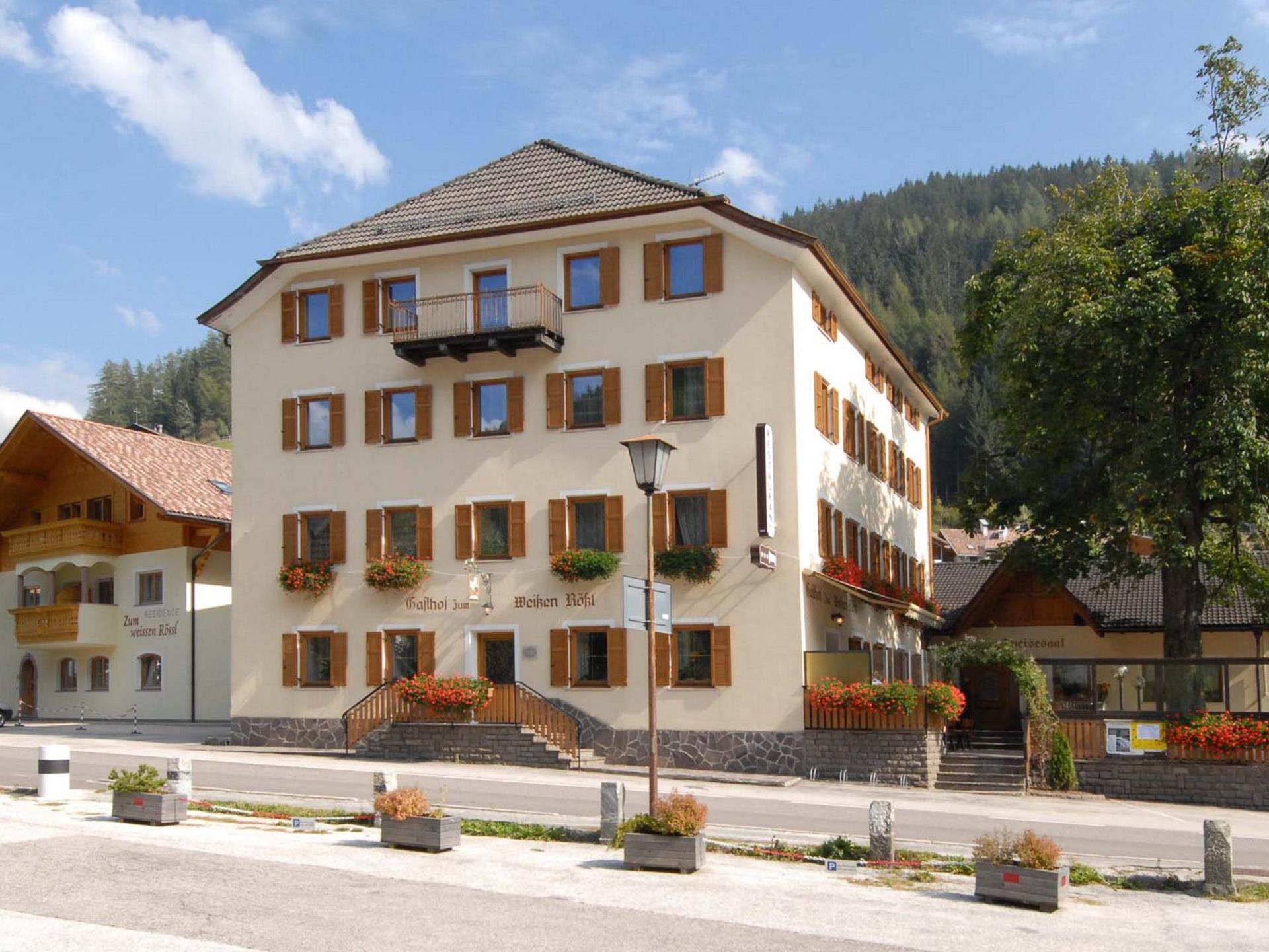 Albergo Cavallino Bianco Sarentino 1 suedtirol.info