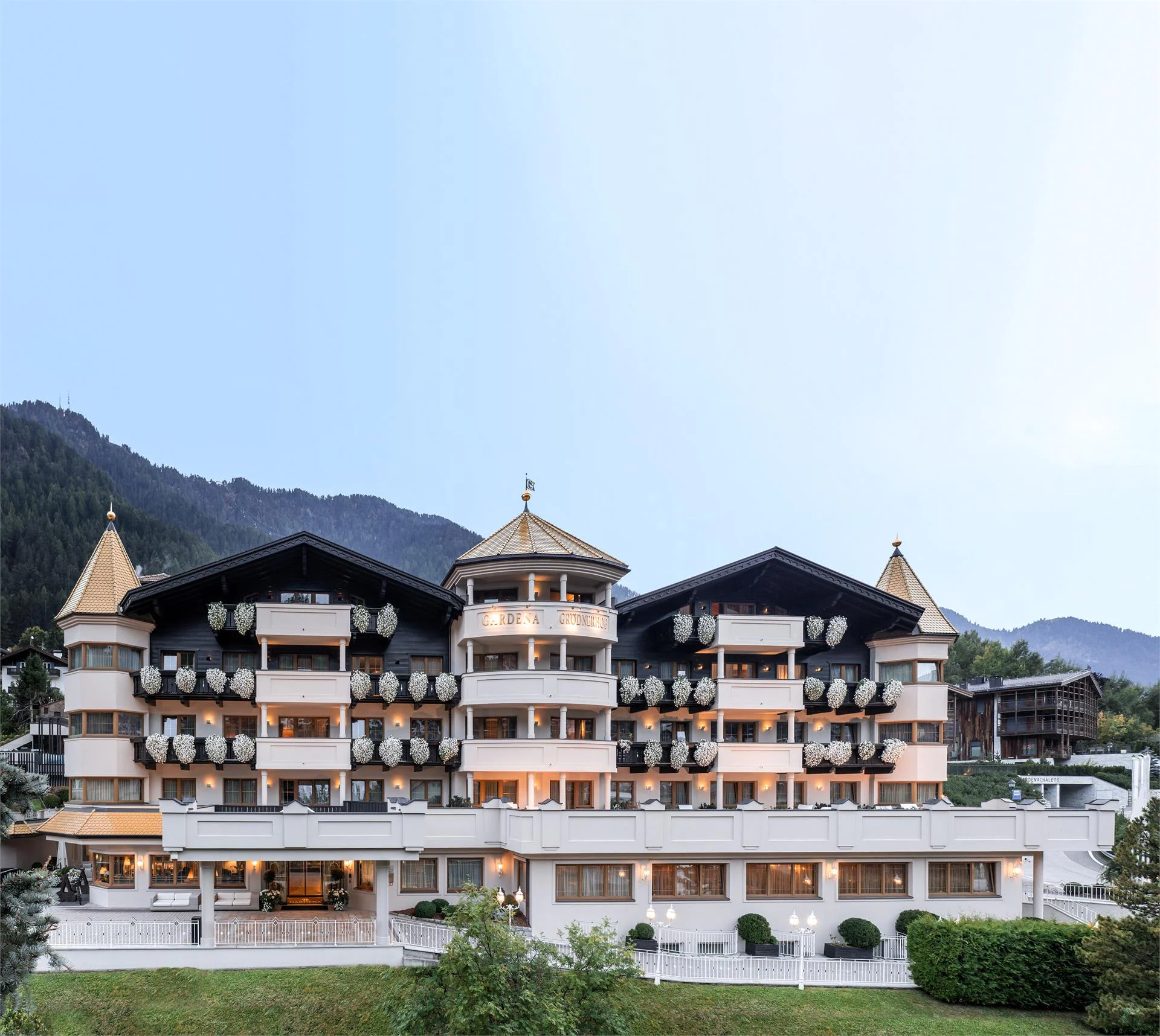 GARDENA GRÖDNERHOF Gourmet Hotel & Spa St.Ulrich 2 suedtirol.info
