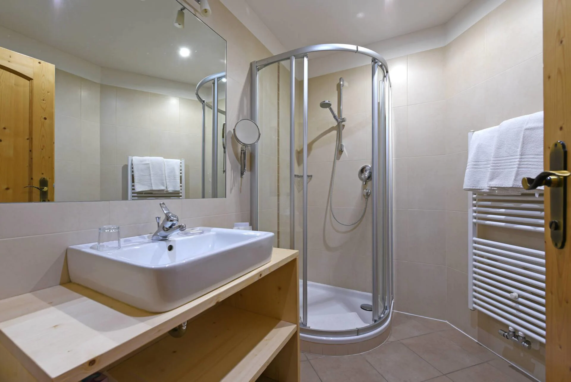 Albergo Brunello Urtijëi/Ortisei 16 suedtirol.info