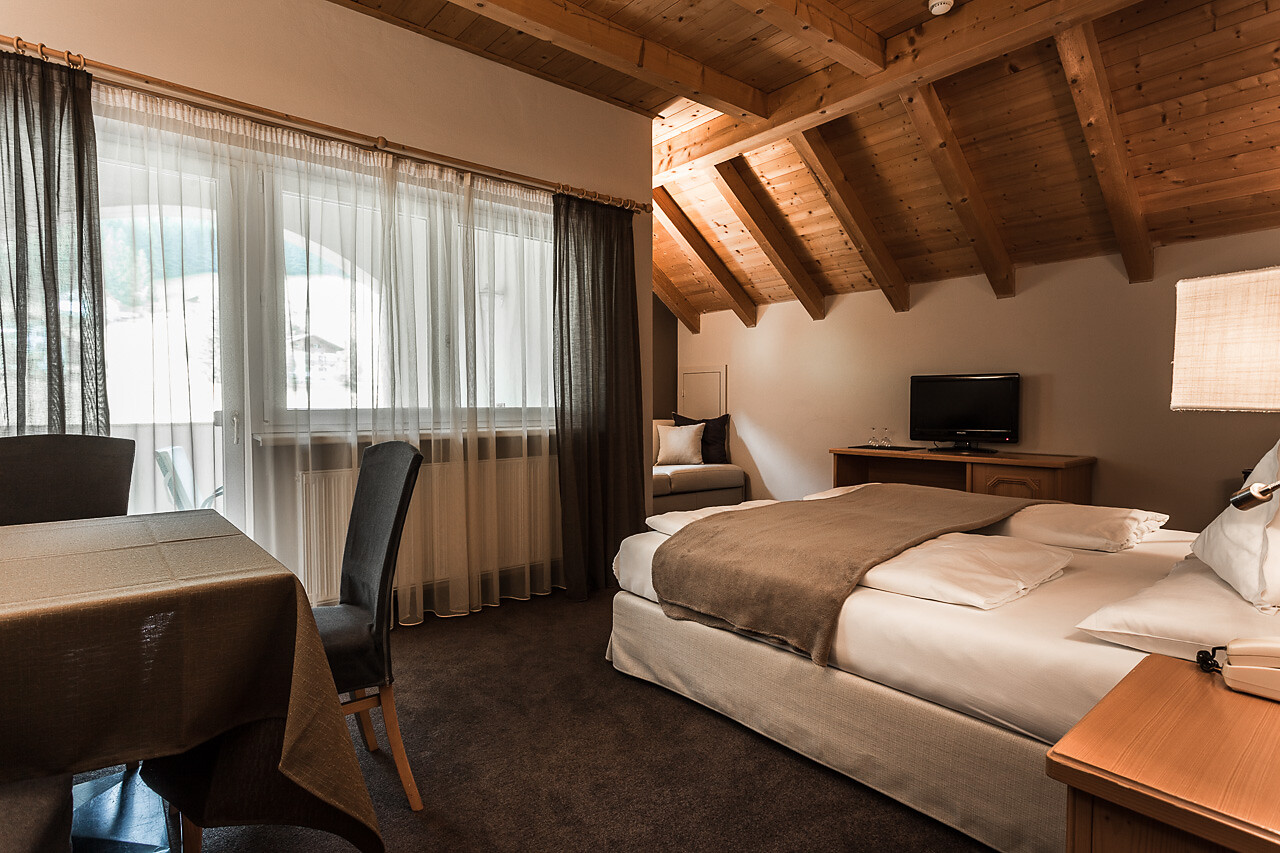 Room LUX