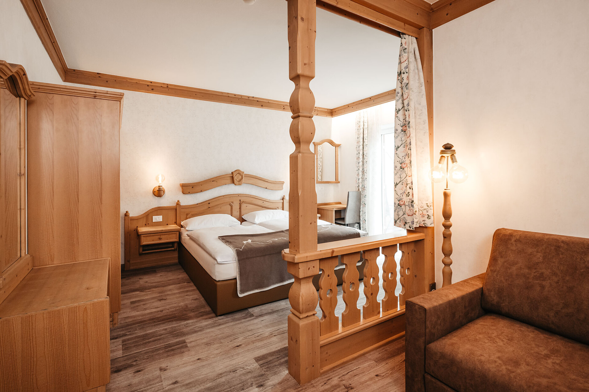 Garni-Hotel Toni - Dolomites Region Val Gardena - #2 - suedtirol.info