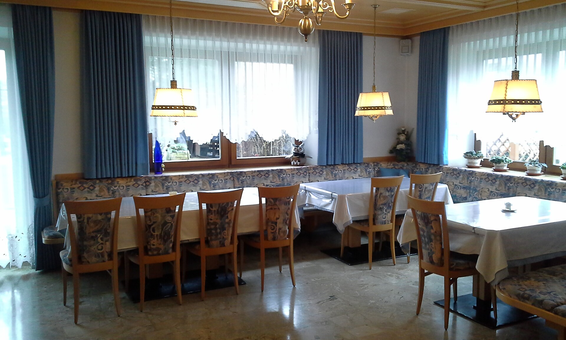 room for take breakfast