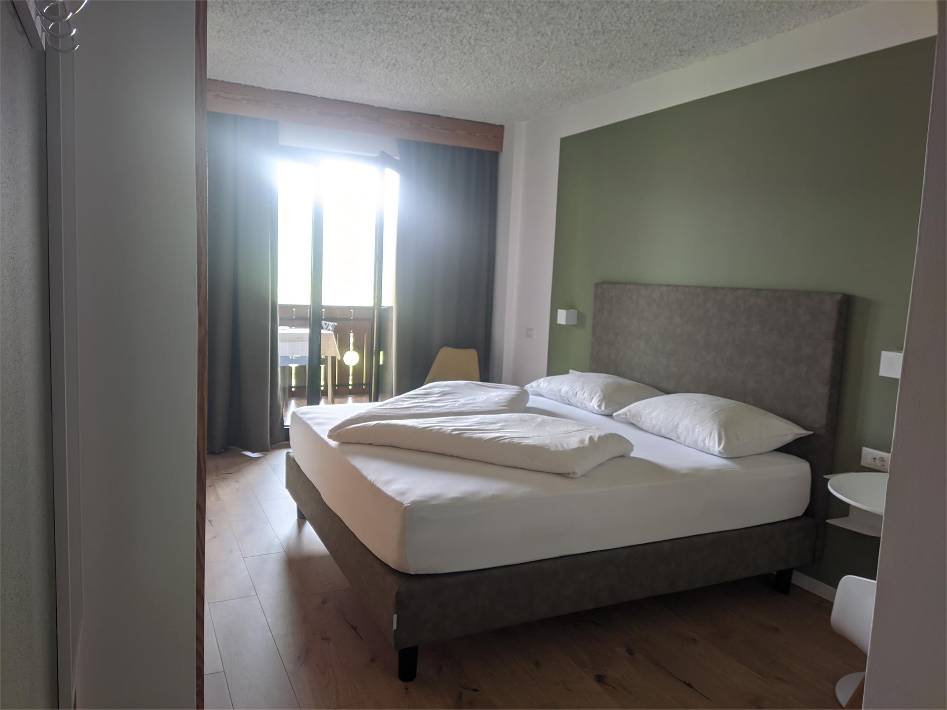 Garni-Hotel Saltneregg Caldaro sulla Strada del Vino 19 suedtirol.info