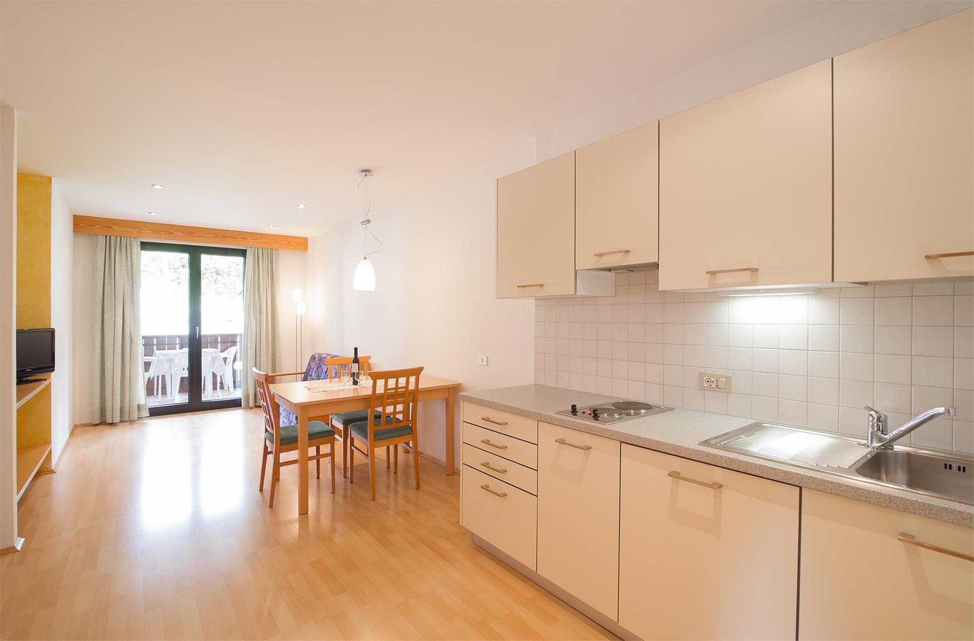 Garni-Hotel Saltneregg Caldaro sulla Strada del Vino 3 suedtirol.info