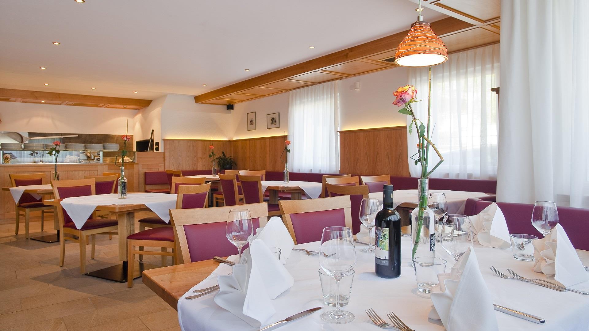 Gasthof Hotel Terzer Kurtatsch an der Weinstraße 21 suedtirol.info