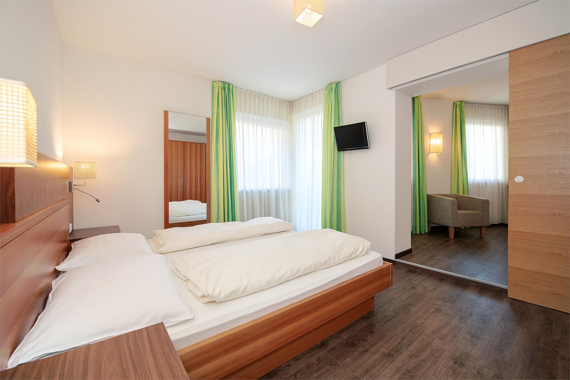 Gasthof Hotel Terzer Kurtatsch an der Weinstraße 17 suedtirol.info