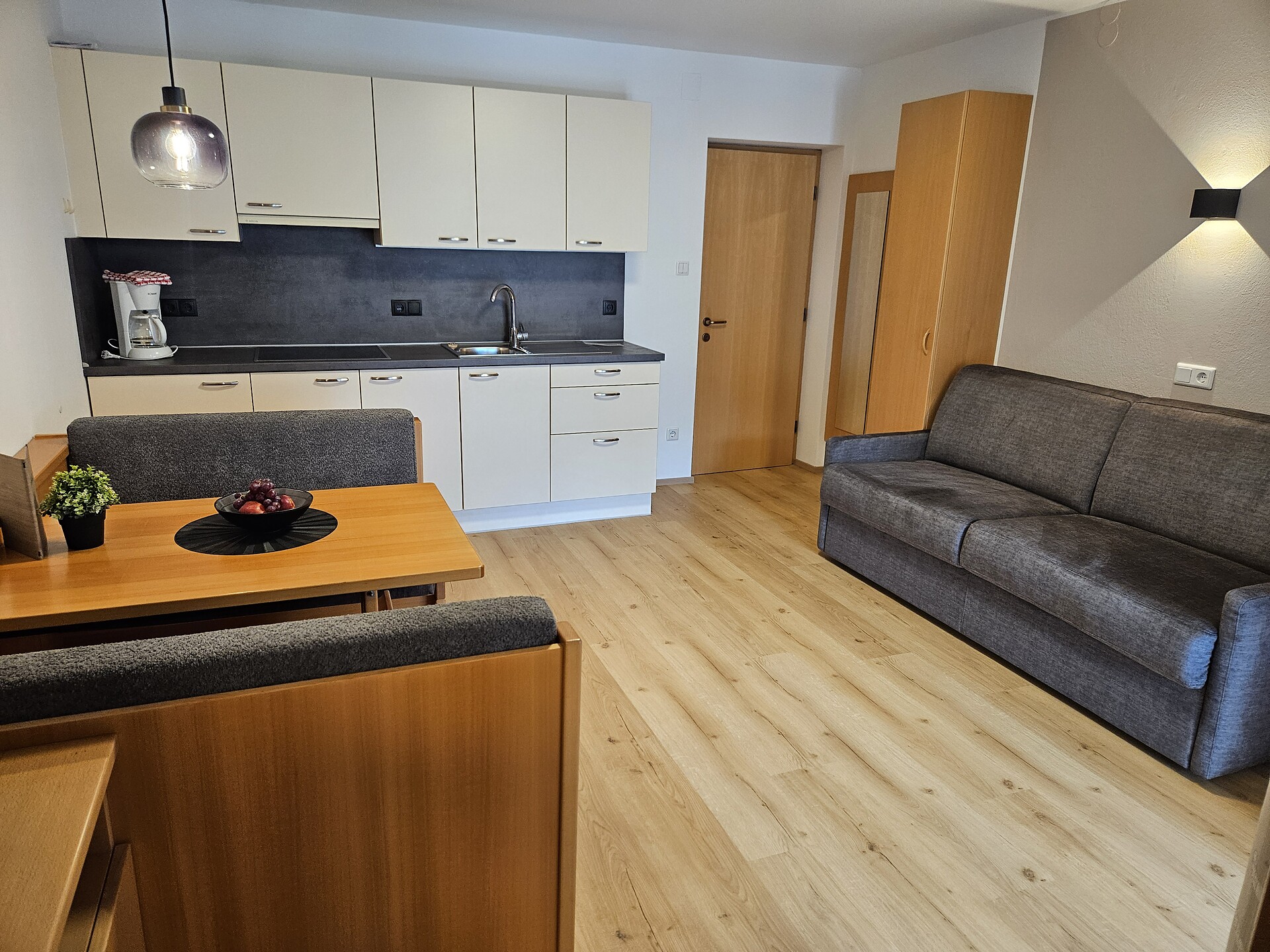 Appartment 6