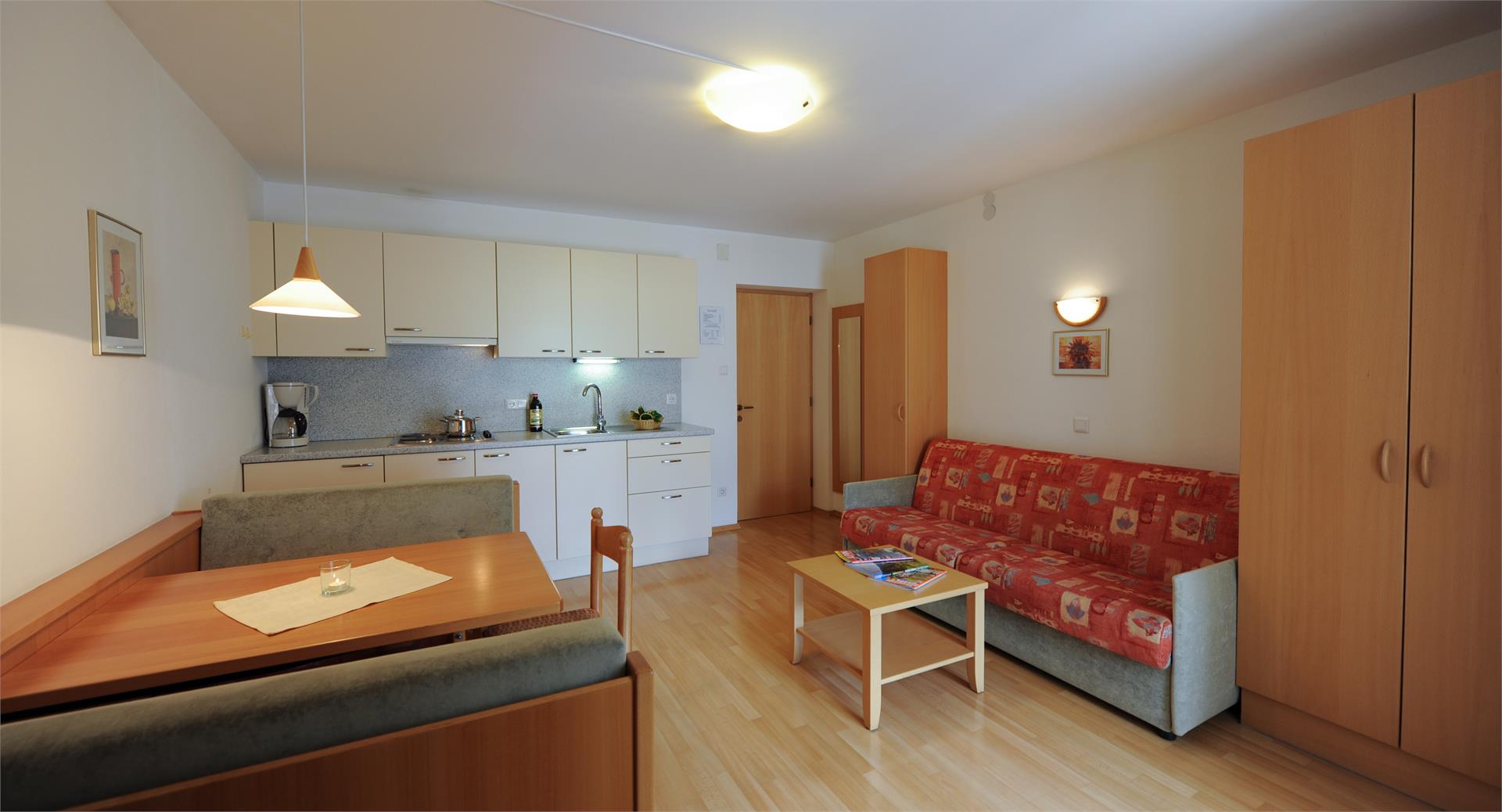 Garni Residence Obstgarten Laces 5 suedtirol.info