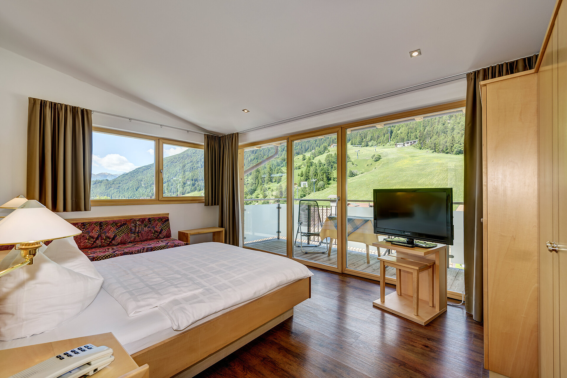 Garni Hotel St. Valentin Curon Venosta 19 suedtirol.info