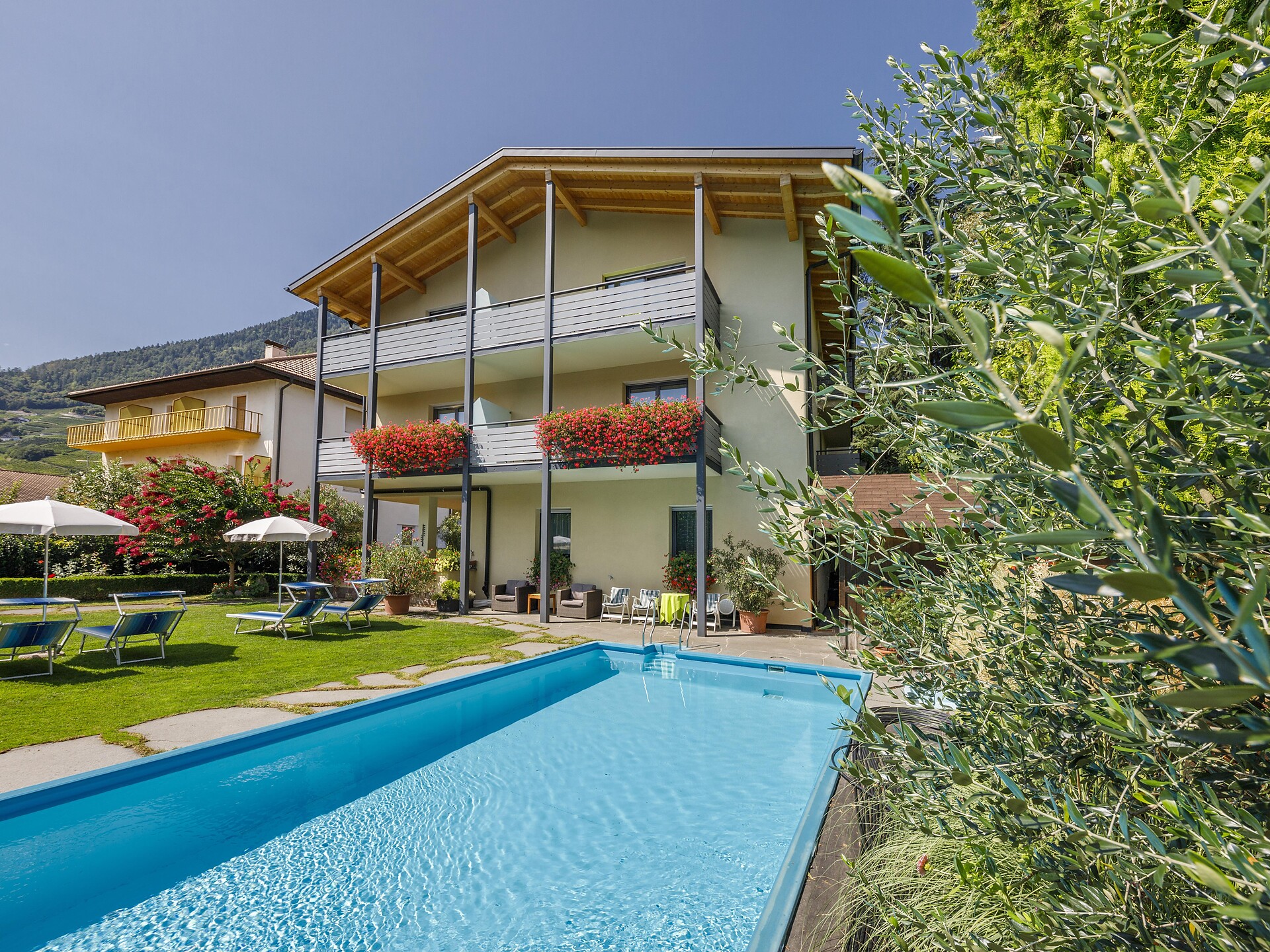 Garni Raffein & Co. KG