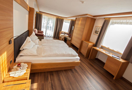 Garni-Hotel Aghel Suites & Apartments Selva 17 suedtirol.info