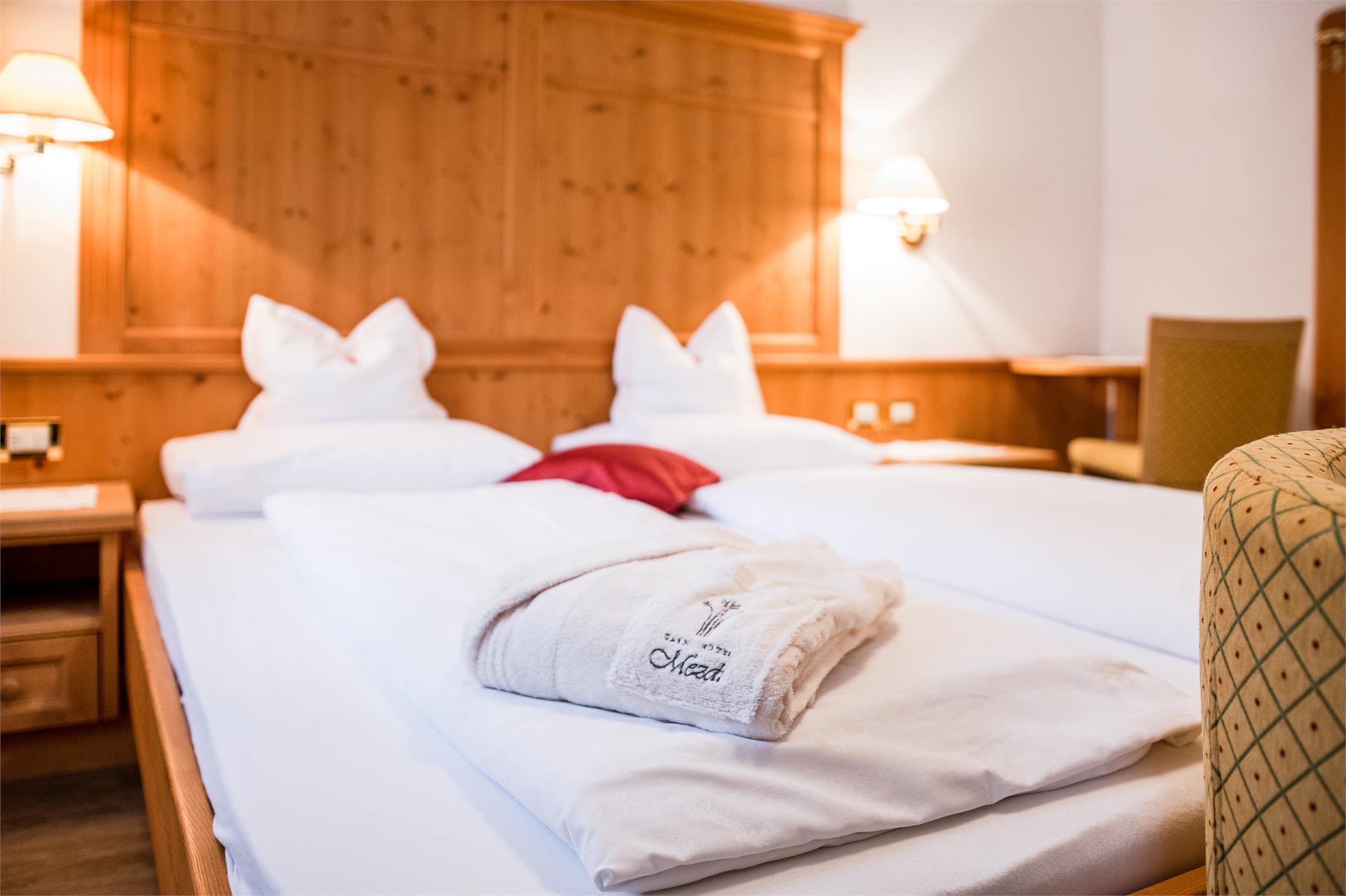 Garni-Hotel Mezdi Wellness B&B & App. Selva 10 suedtirol.info