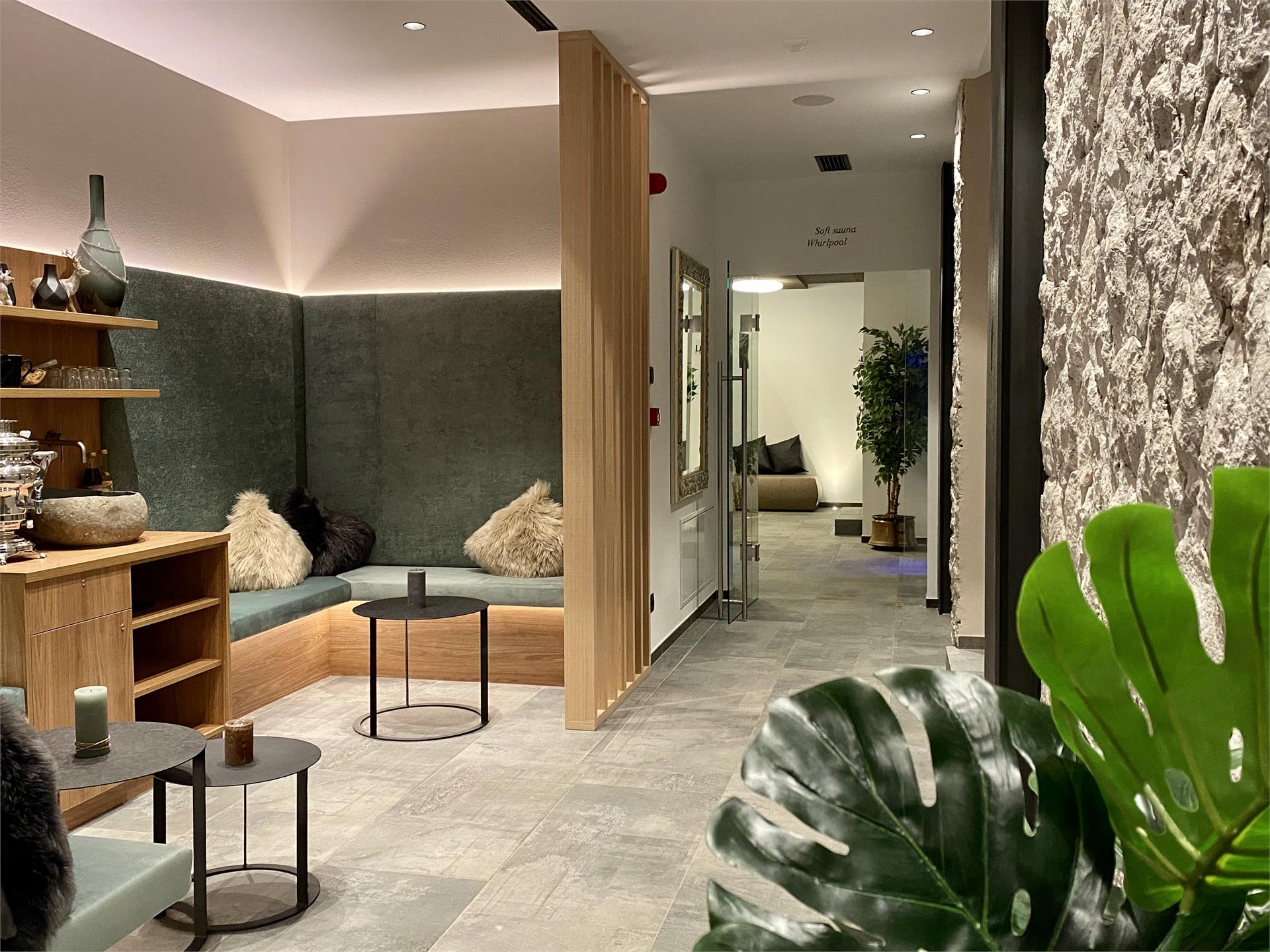 Garni-Hotel Mezdi Wellness B&B & App. Selva 18 suedtirol.info