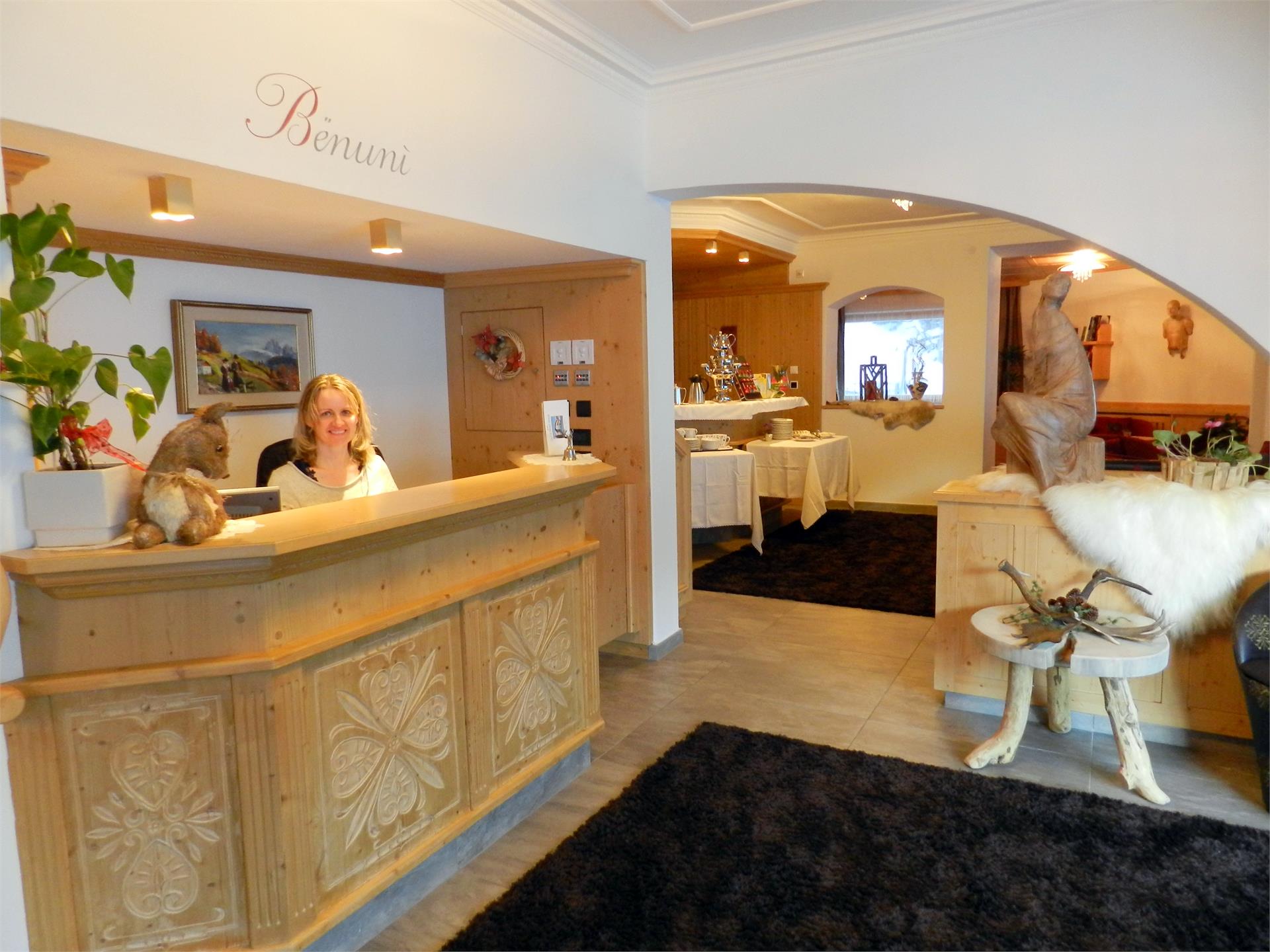 Garni-Hotel Mezdi Wellness B&B & App. Selva 7 suedtirol.info