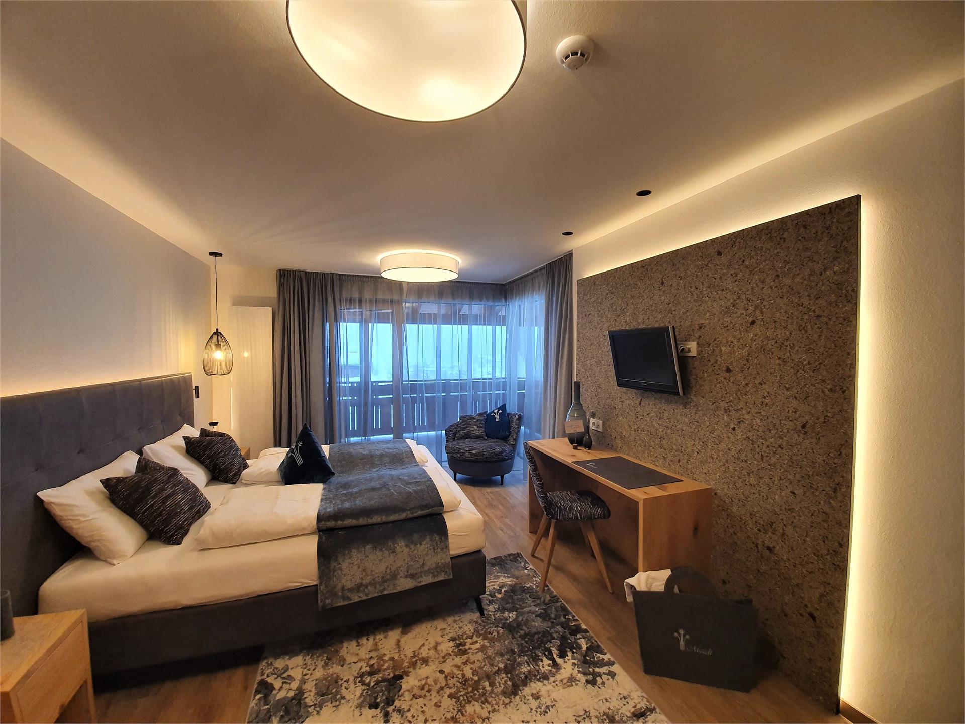 Garni-Hotel Mezdi Wellness B&B & App. Selva 14 suedtirol.info