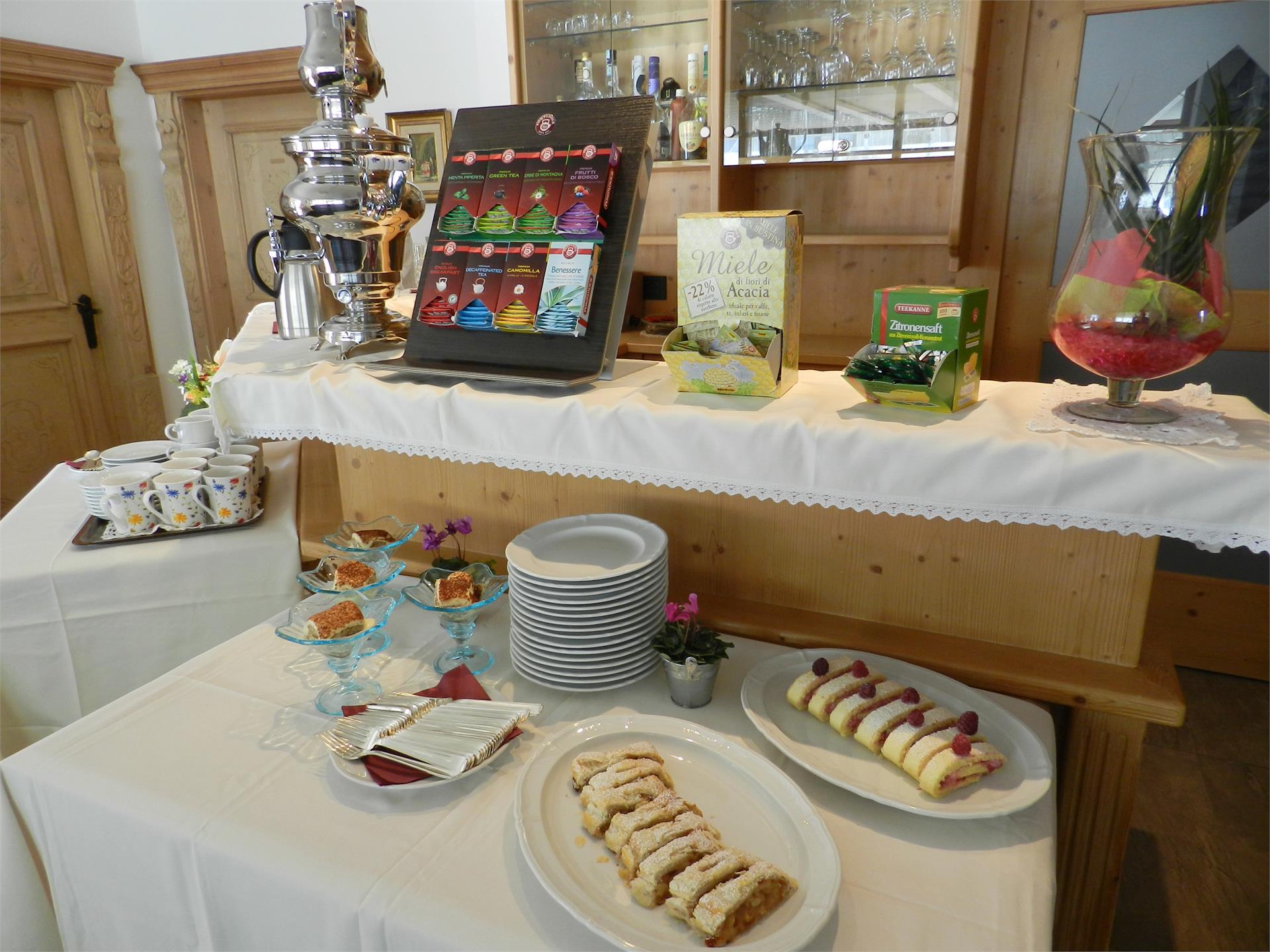 Garni-Hotel Mezdi Wellness B&B & App. Selva 3 suedtirol.info