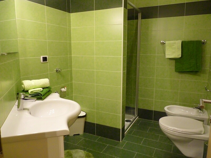 Bathroom Golden Delicious