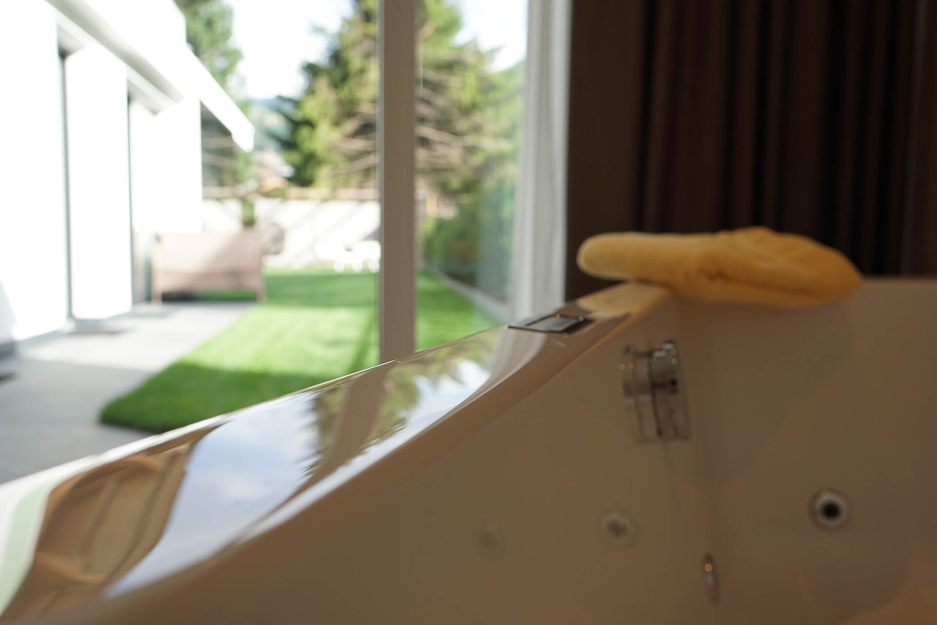 Garden Suite Royal