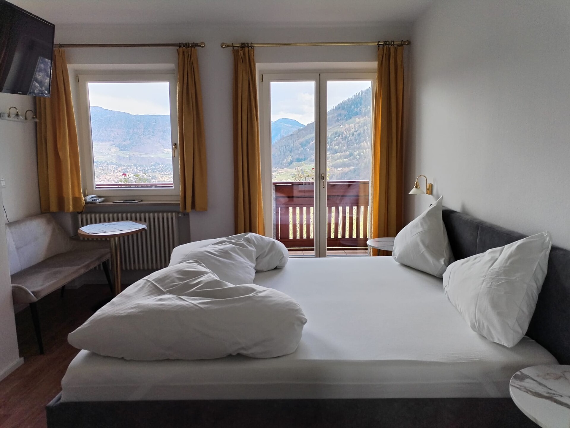 kl. Doppelzimmer mit Meranblick, 1. Stock