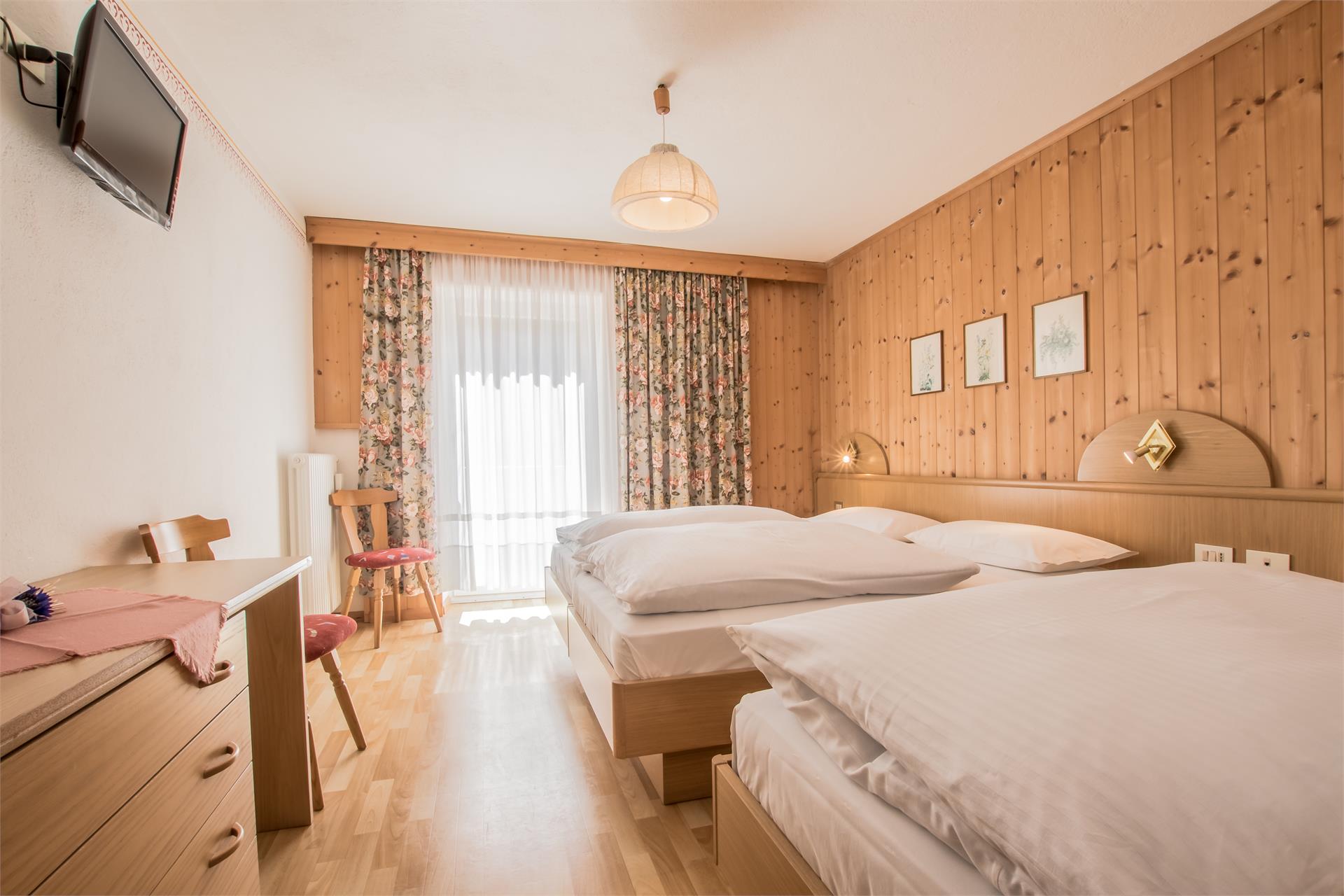 Garni Travenanzes Badia 4 suedtirol.info