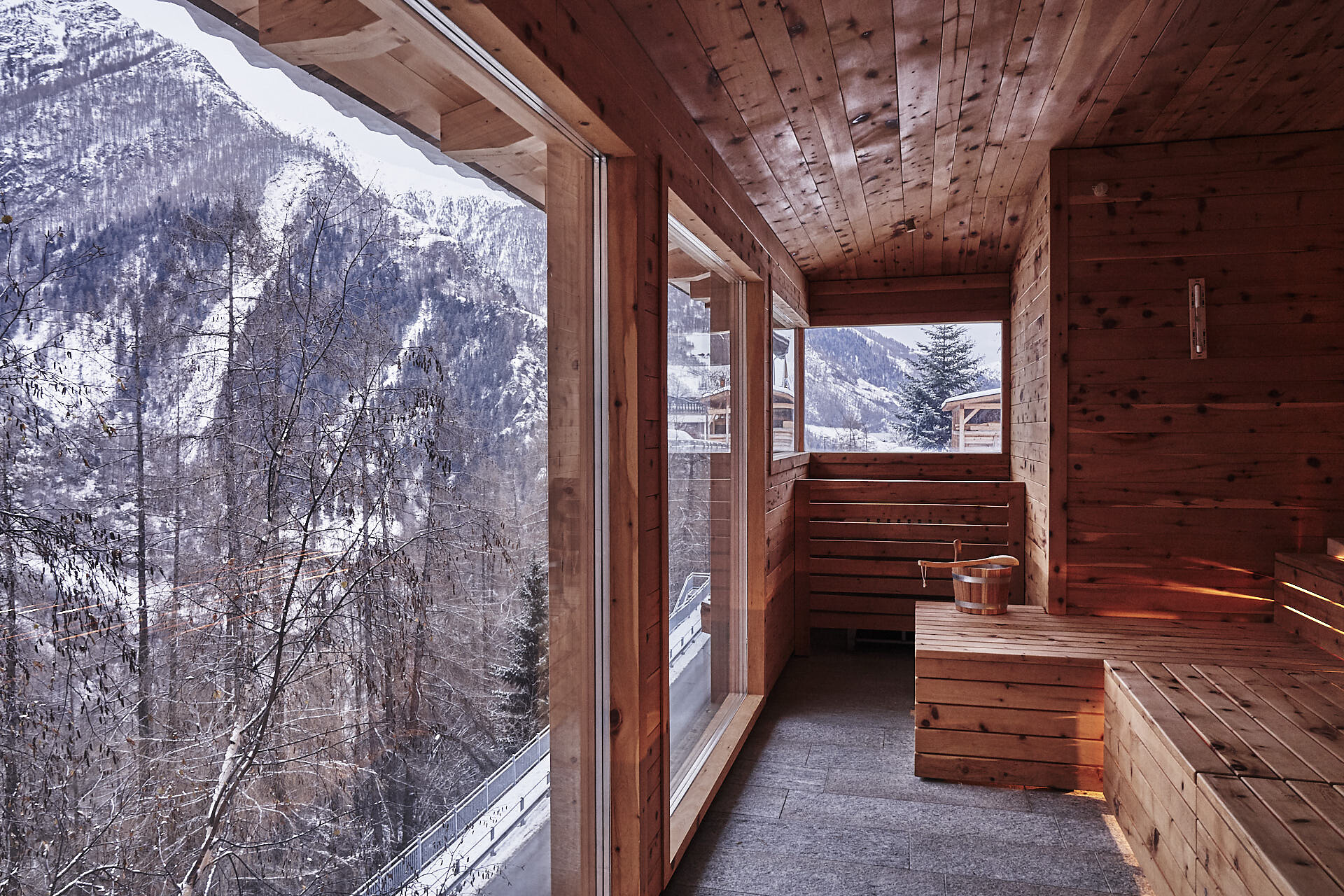Goldene Rose Karthaus - Val Venosta - #19 - suedtirol.info
