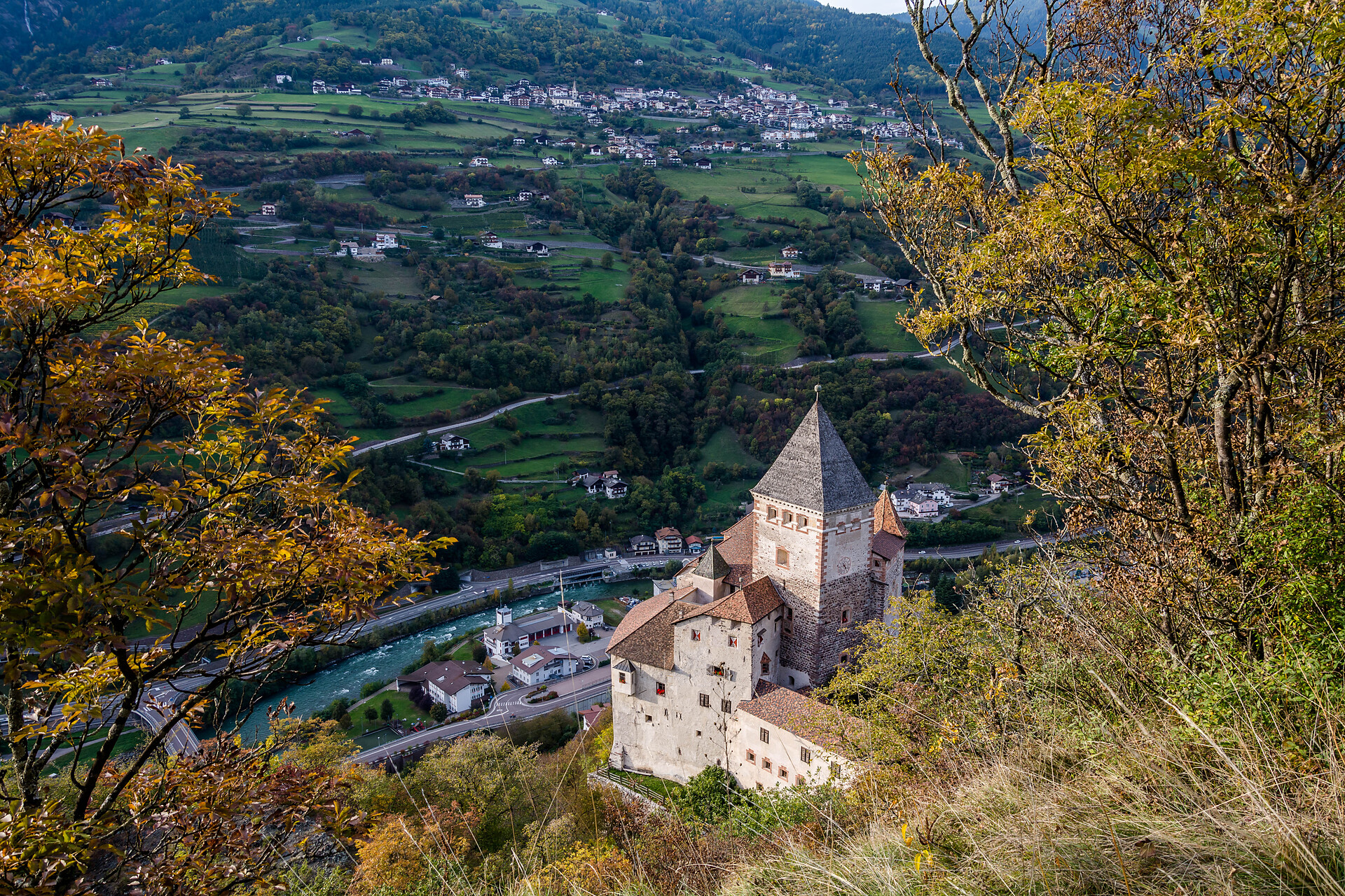 Trostburg in autumn