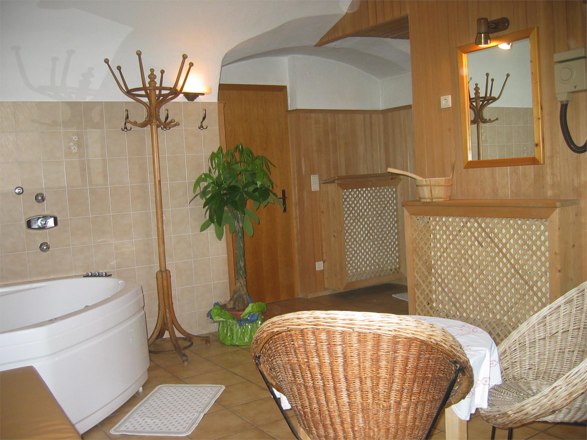 Albergo Cavallino Nova Ponente 14 suedtirol.info