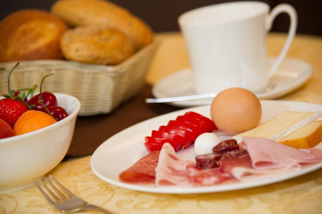 Garni-Hotel Mendelblick Kaltern an der Weinstraße 24 suedtirol.info
