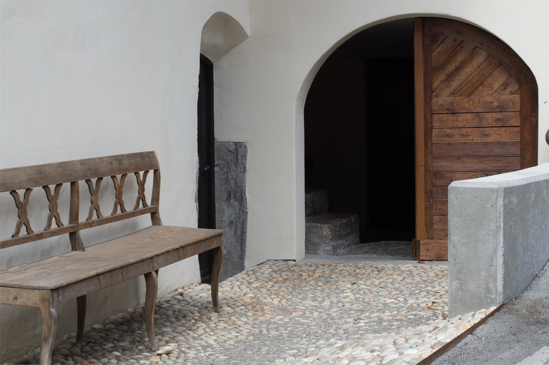 Gasthof zum Riesen Latsch/Laces 18 suedtirol.info