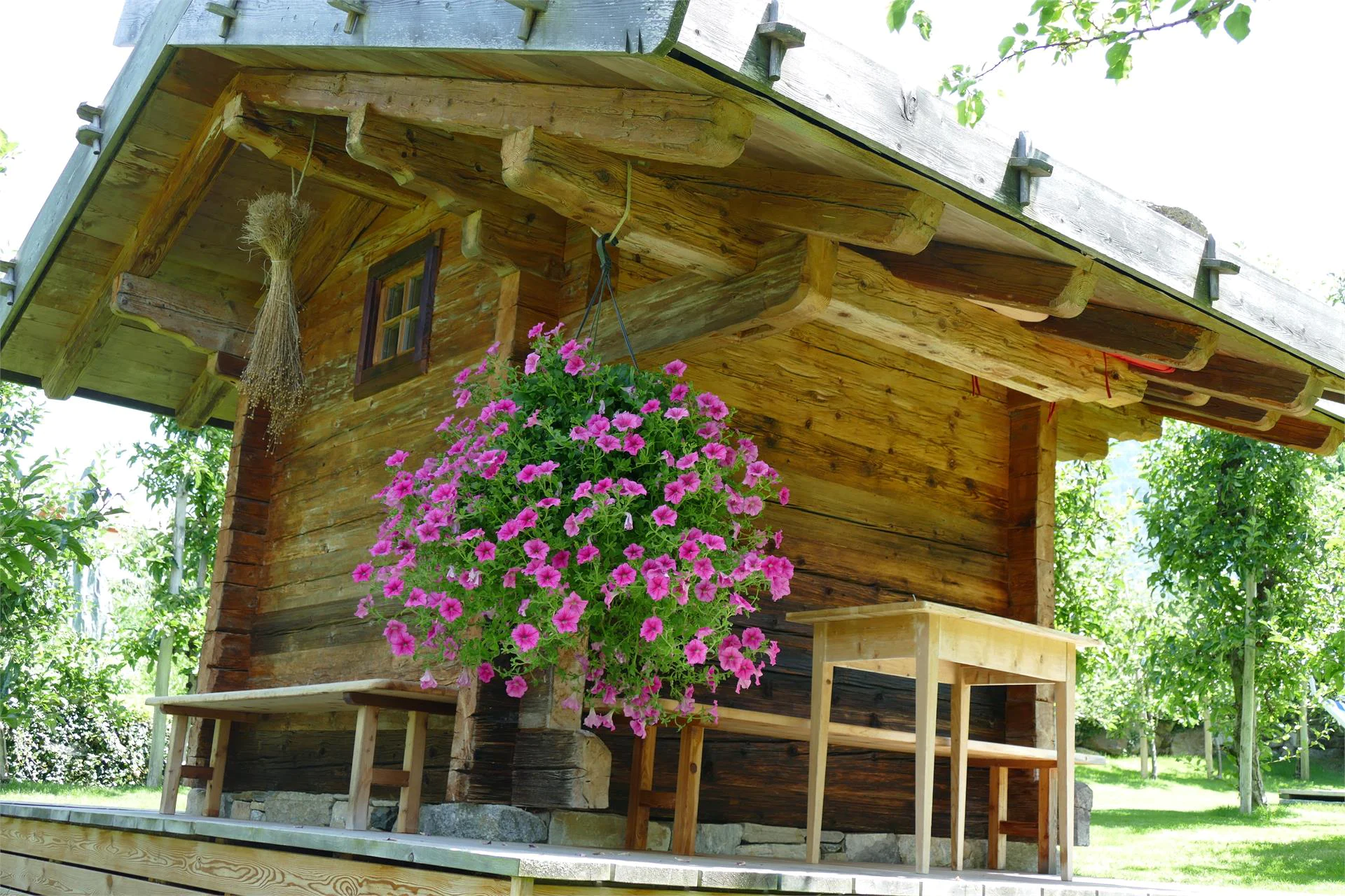 Gasthof Weisses Kreuz Naturno 22 suedtirol.info