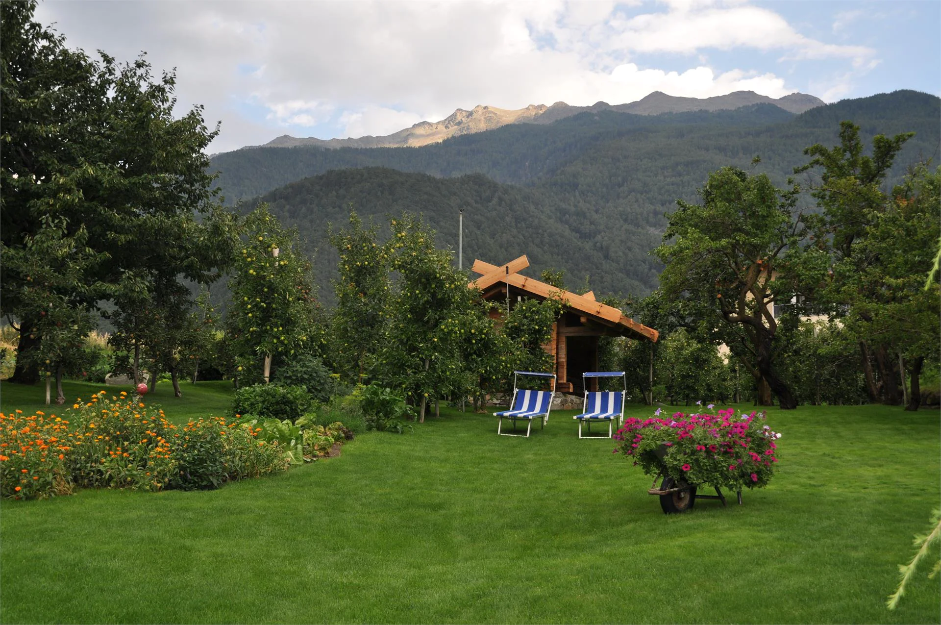 Gasthof Weisses Kreuz Naturno 10 suedtirol.info