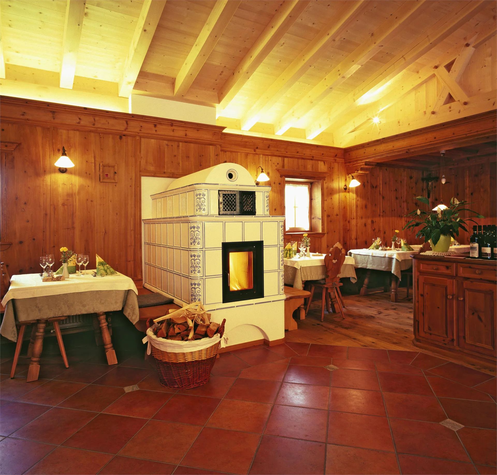Gasthof Weisses Kreuz Naturno 23 suedtirol.info