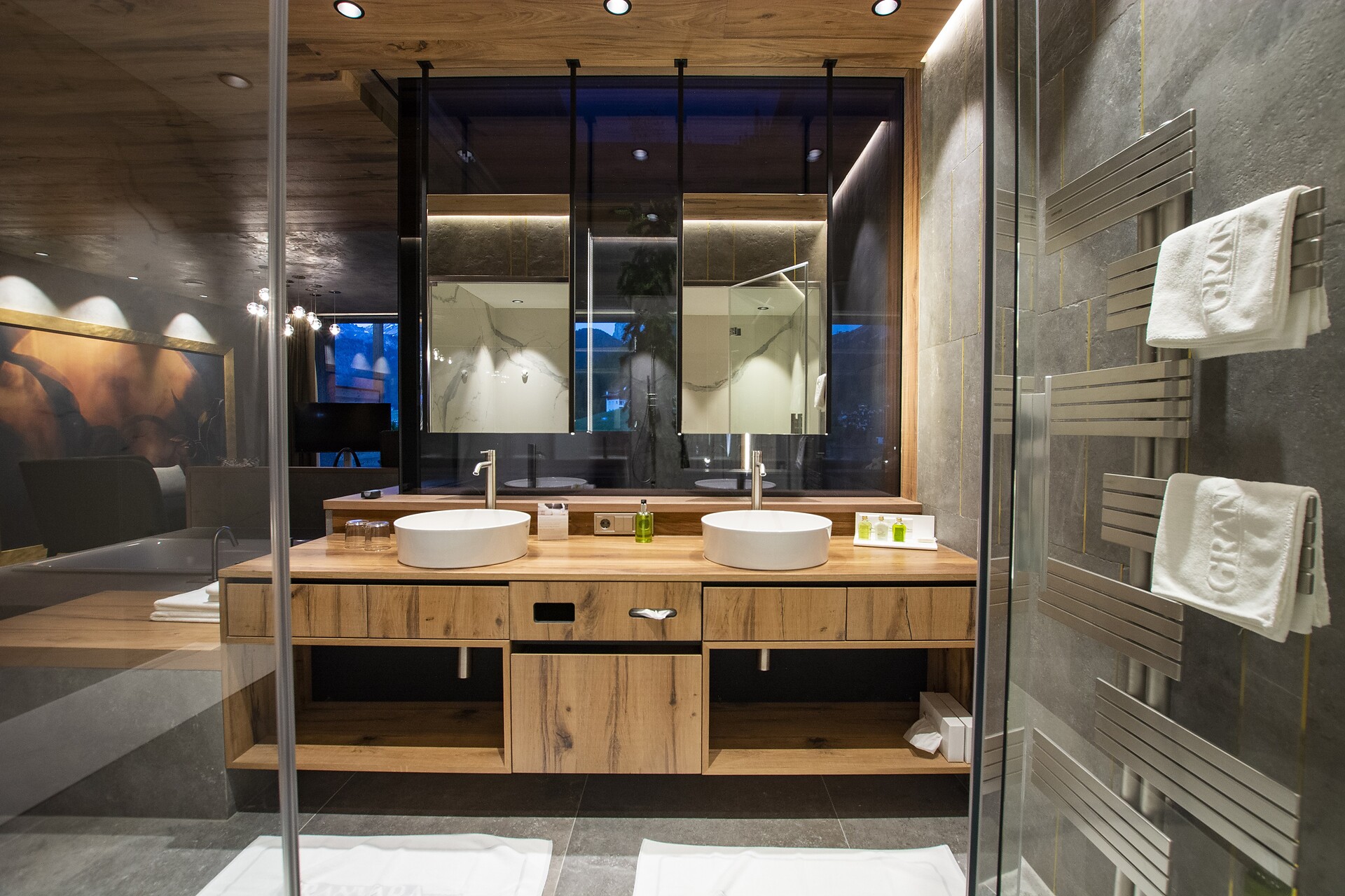 NEW GRANVARA® SUITES