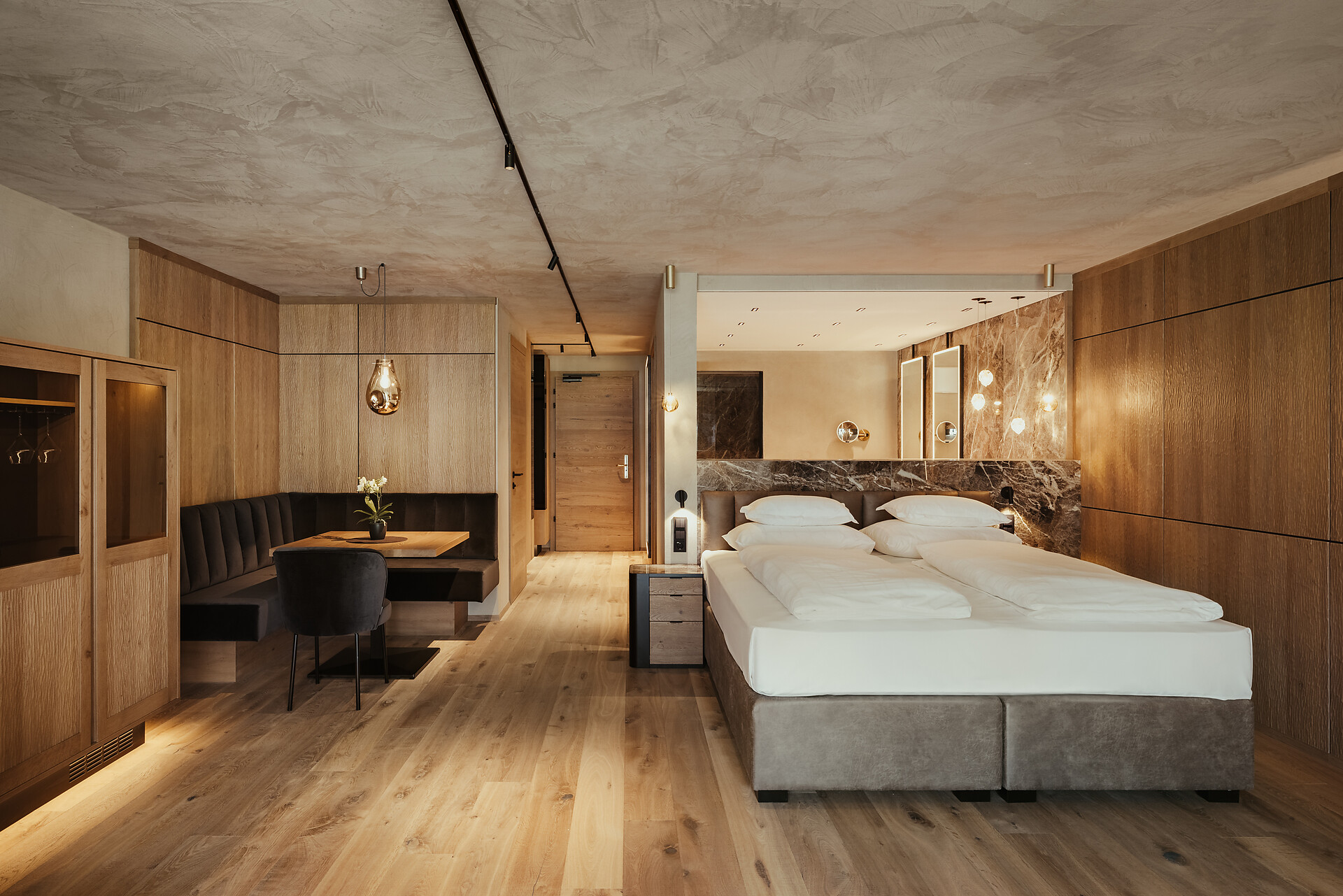 NEW GRANVARA® SUITES