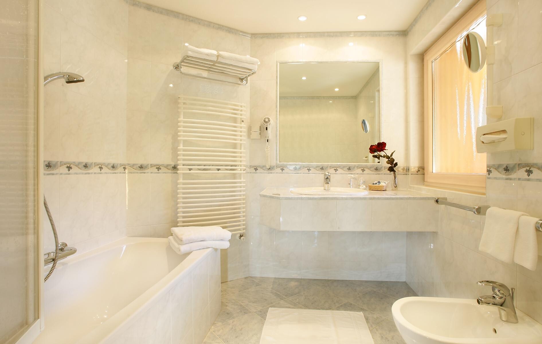 bathroom Valentino design