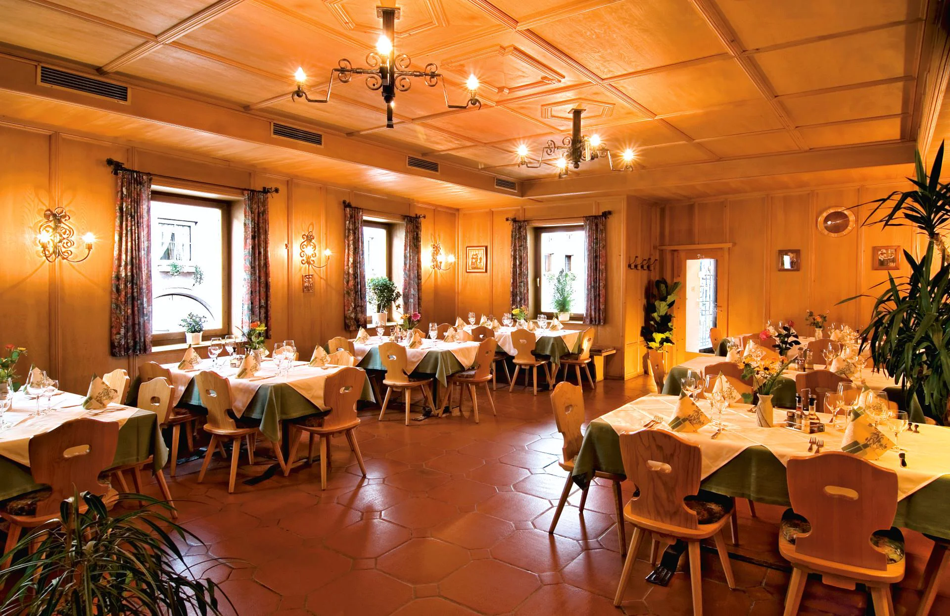 Gasthof Zur Sonne Laas 4 suedtirol.info