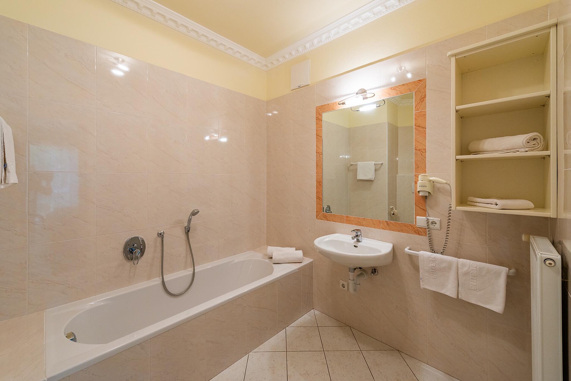 Bathroom Apartment Superluxus