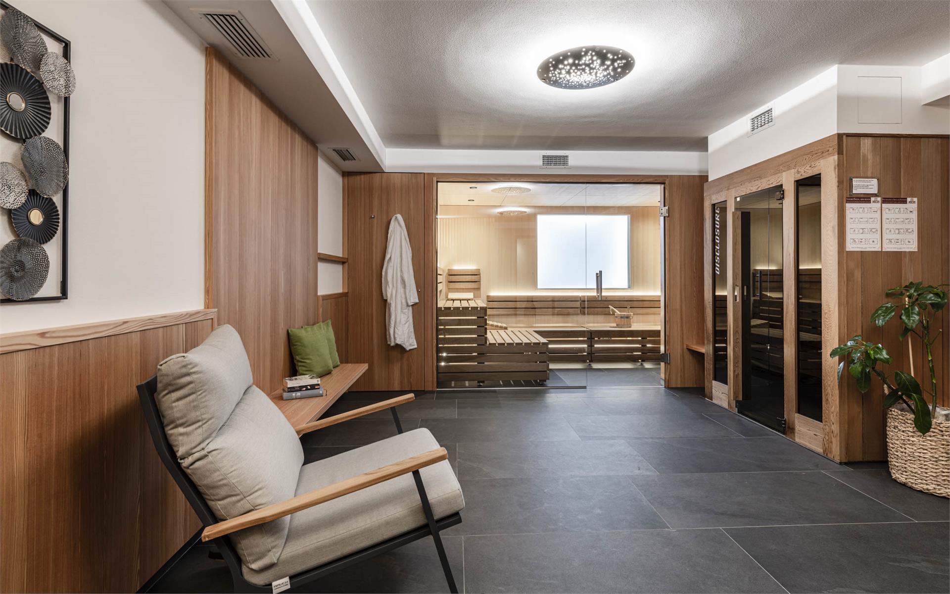 Garni-Hotel Amelia Tirolo 7 suedtirol.info