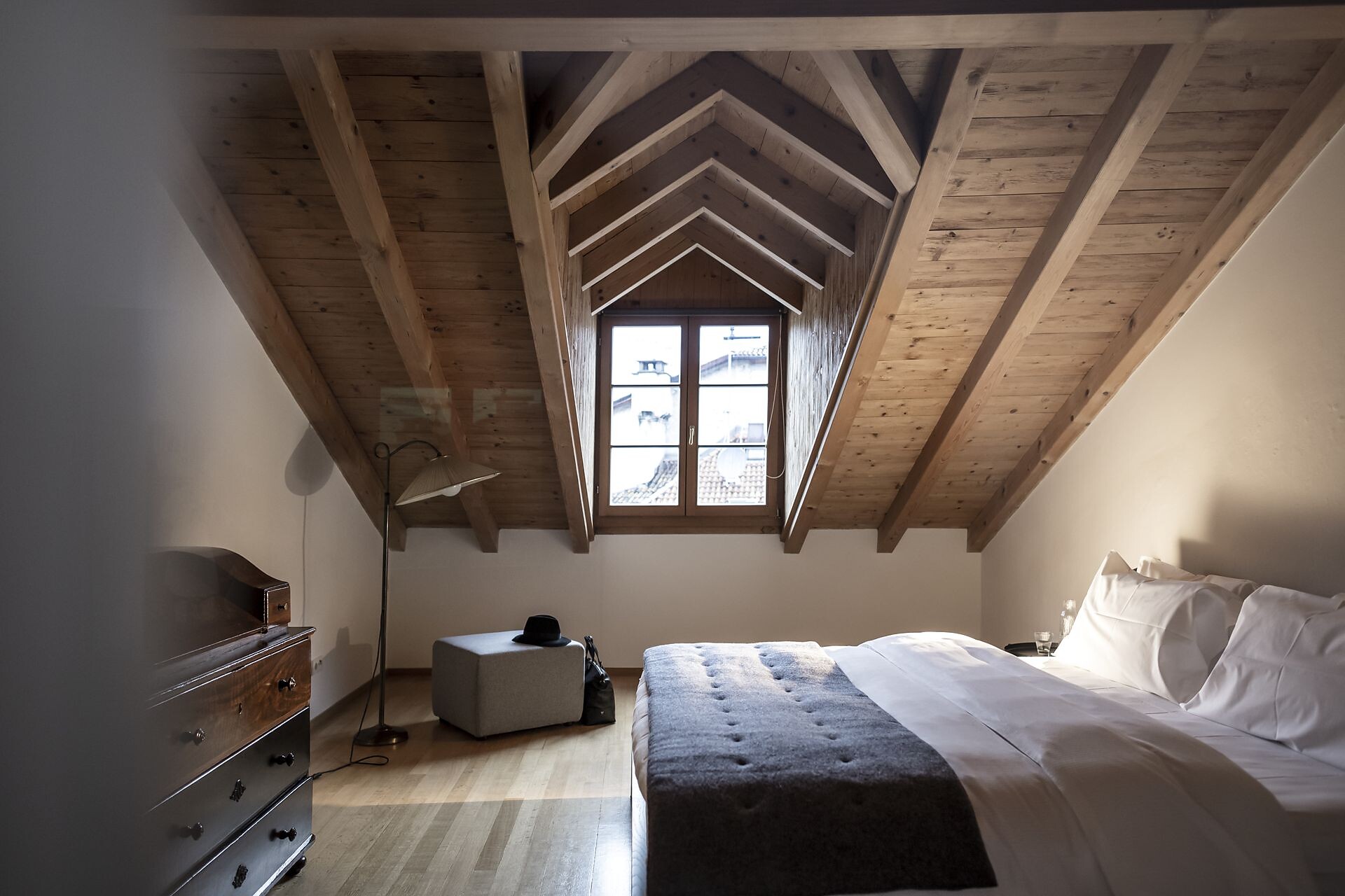 GOLDENSTERN HOTEL DIFFUSO Bolzano 28 suedtirol.info